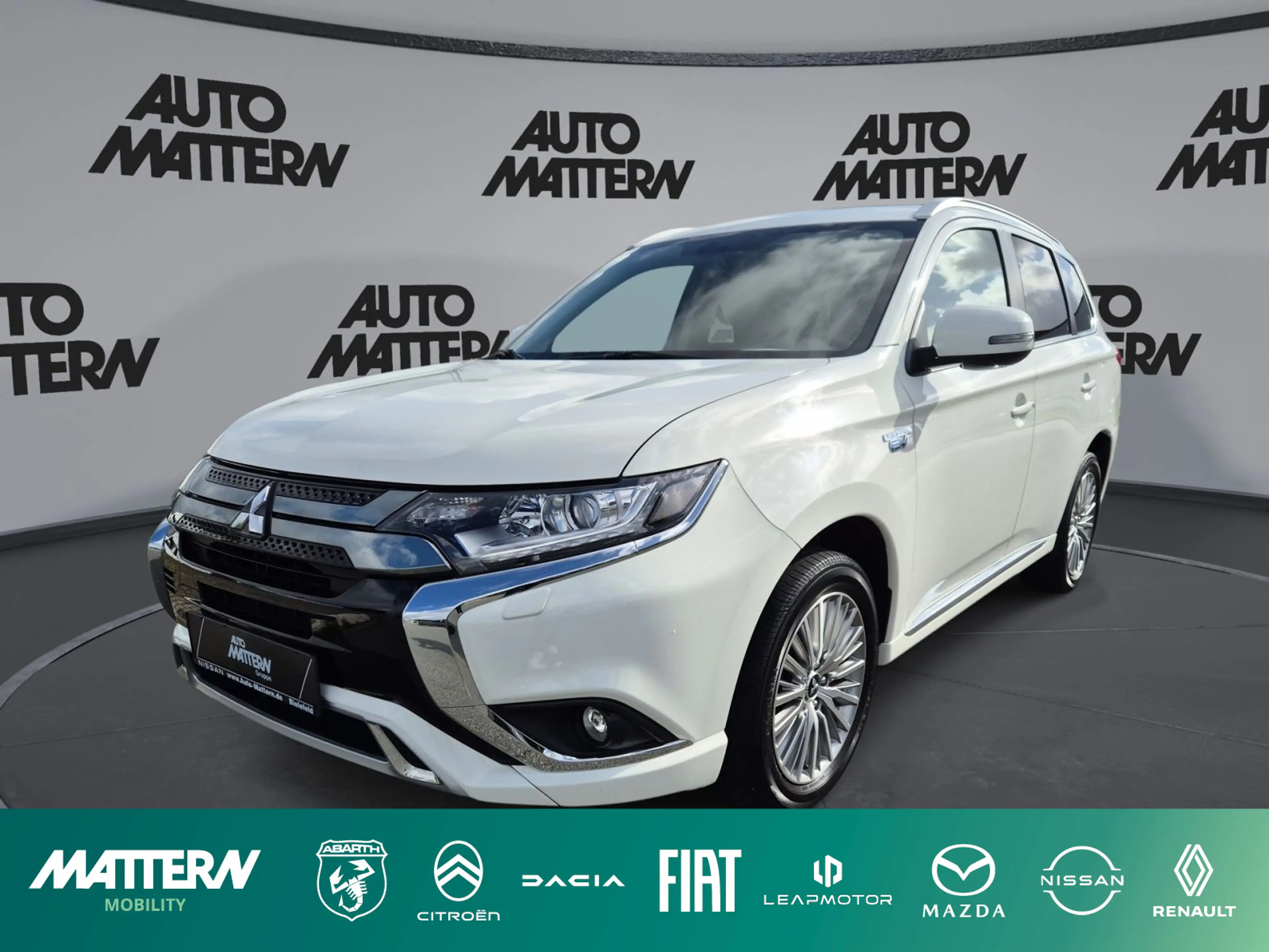 Mitsubishi Outlander 2.4 PHEV Plug-in Hybrid PHEV Basis 4WD