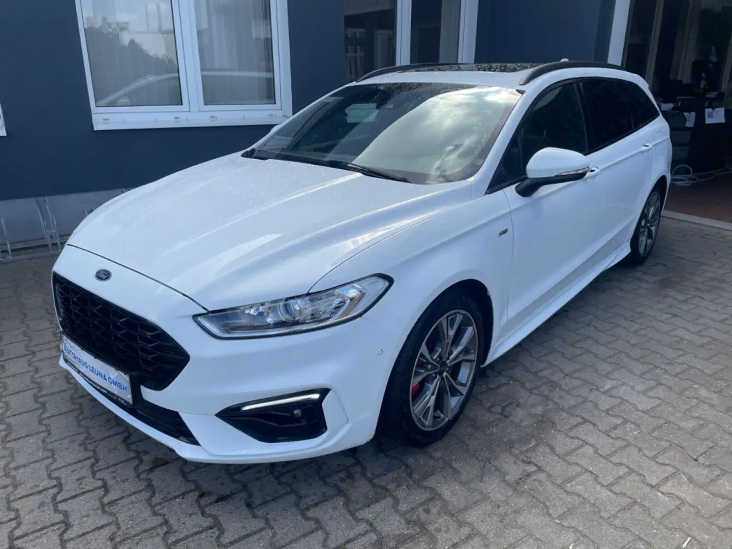 Ford Mondeo Kombi ST Line MHEV188 Navi/DAB/AHK/Pano Weiß - 1