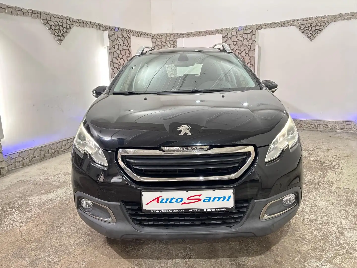 Peugeot 2008 Active KLIMA TEMPOMAT INTERNET VER. 2.HAND Schwarz - 2