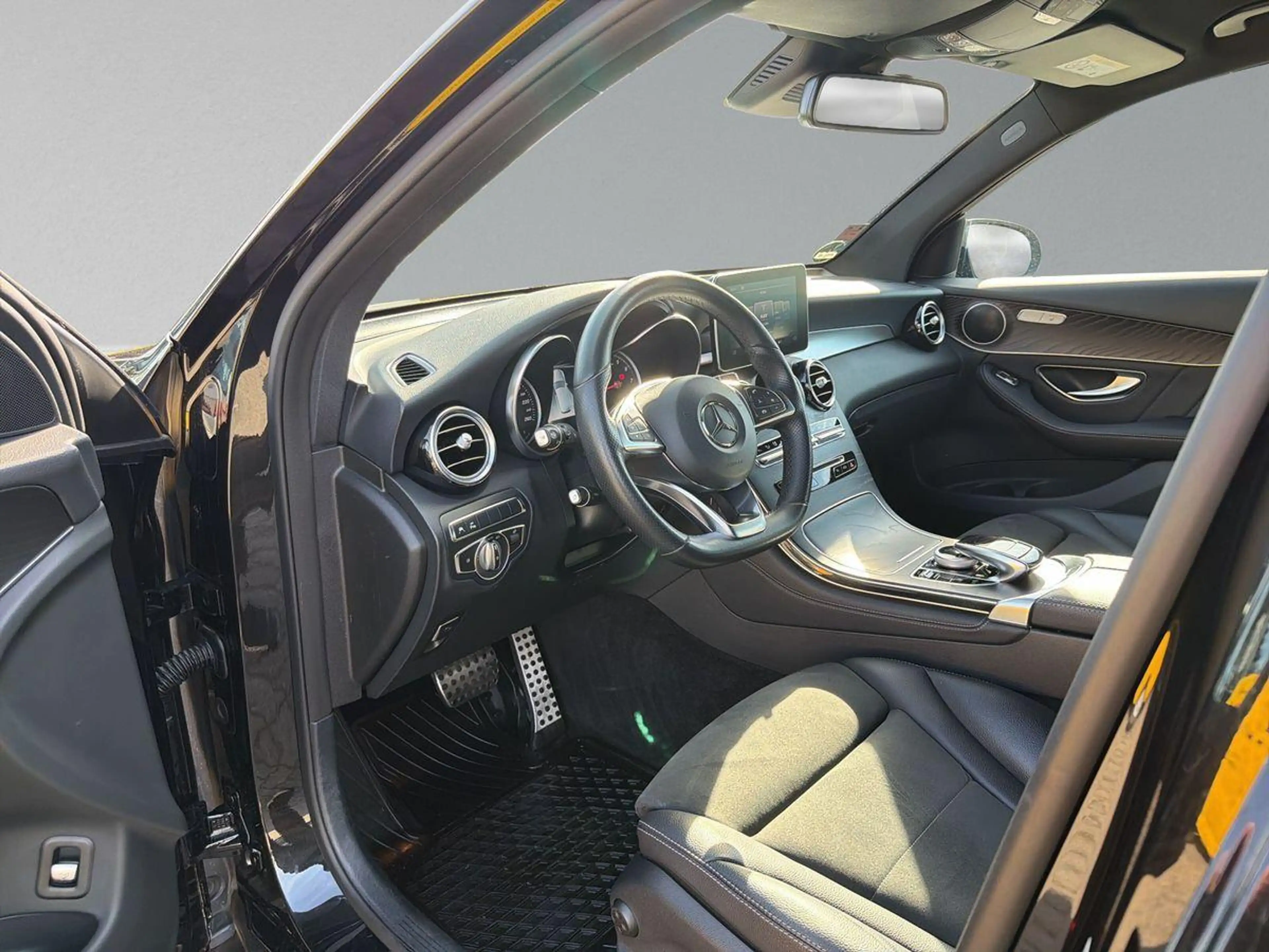 Mercedes-Benz GLC 250 4Matic AMG-Line — photo 5
