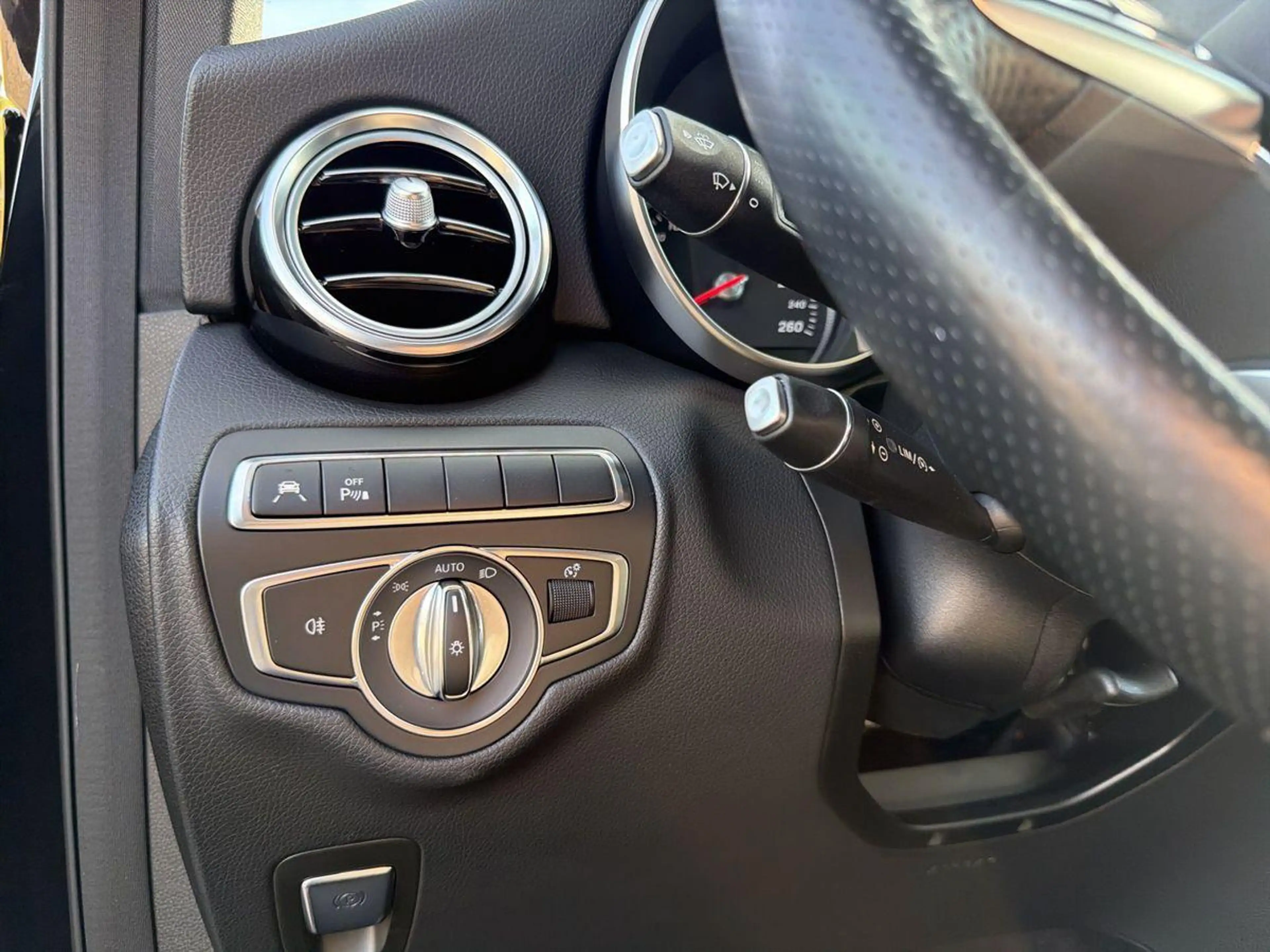 Mercedes-Benz GLC 250 4Matic AMG-Line — photo 8