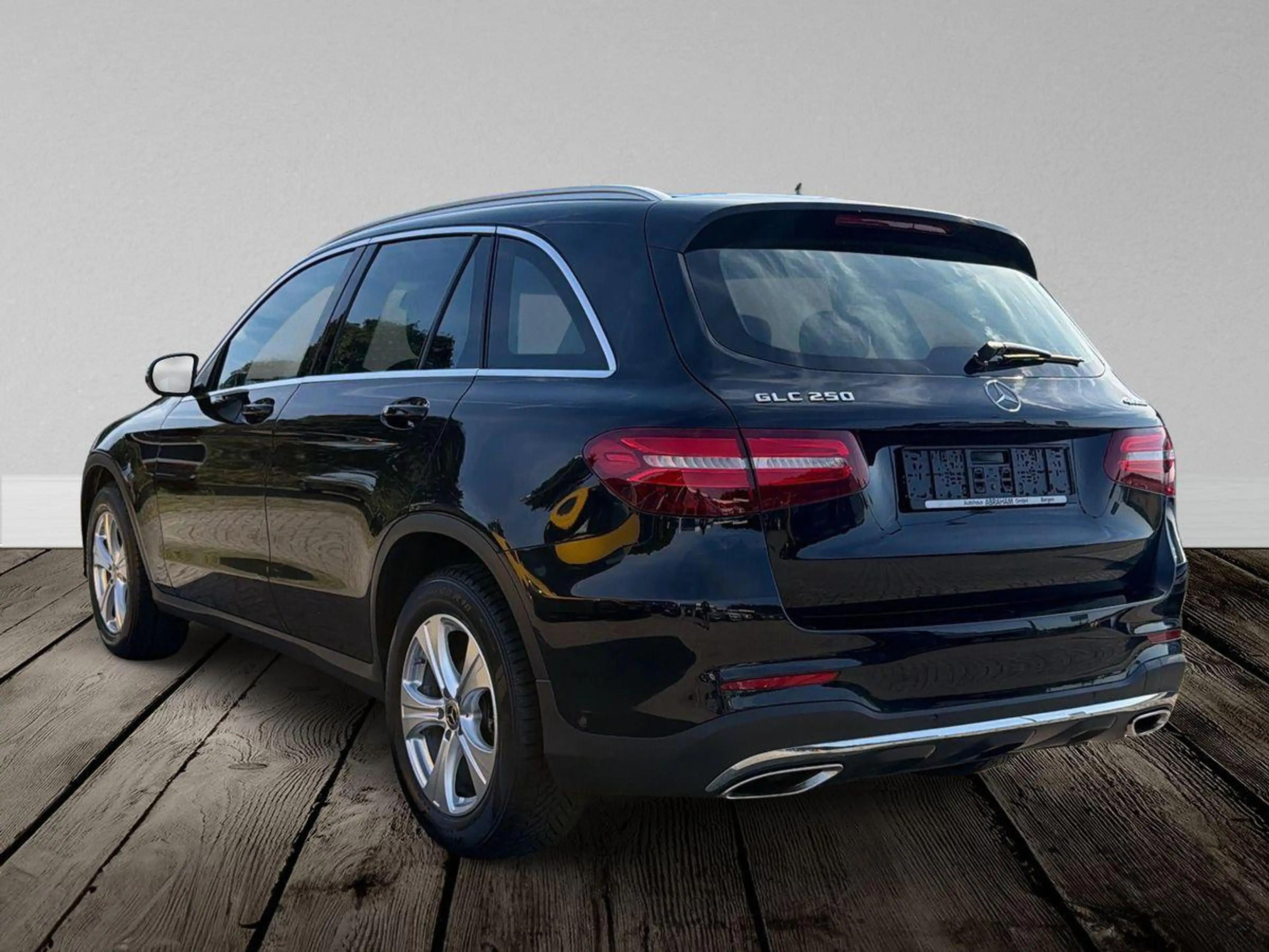Mercedes-Benz GLC 250 4Matic AMG-Line — photo 14