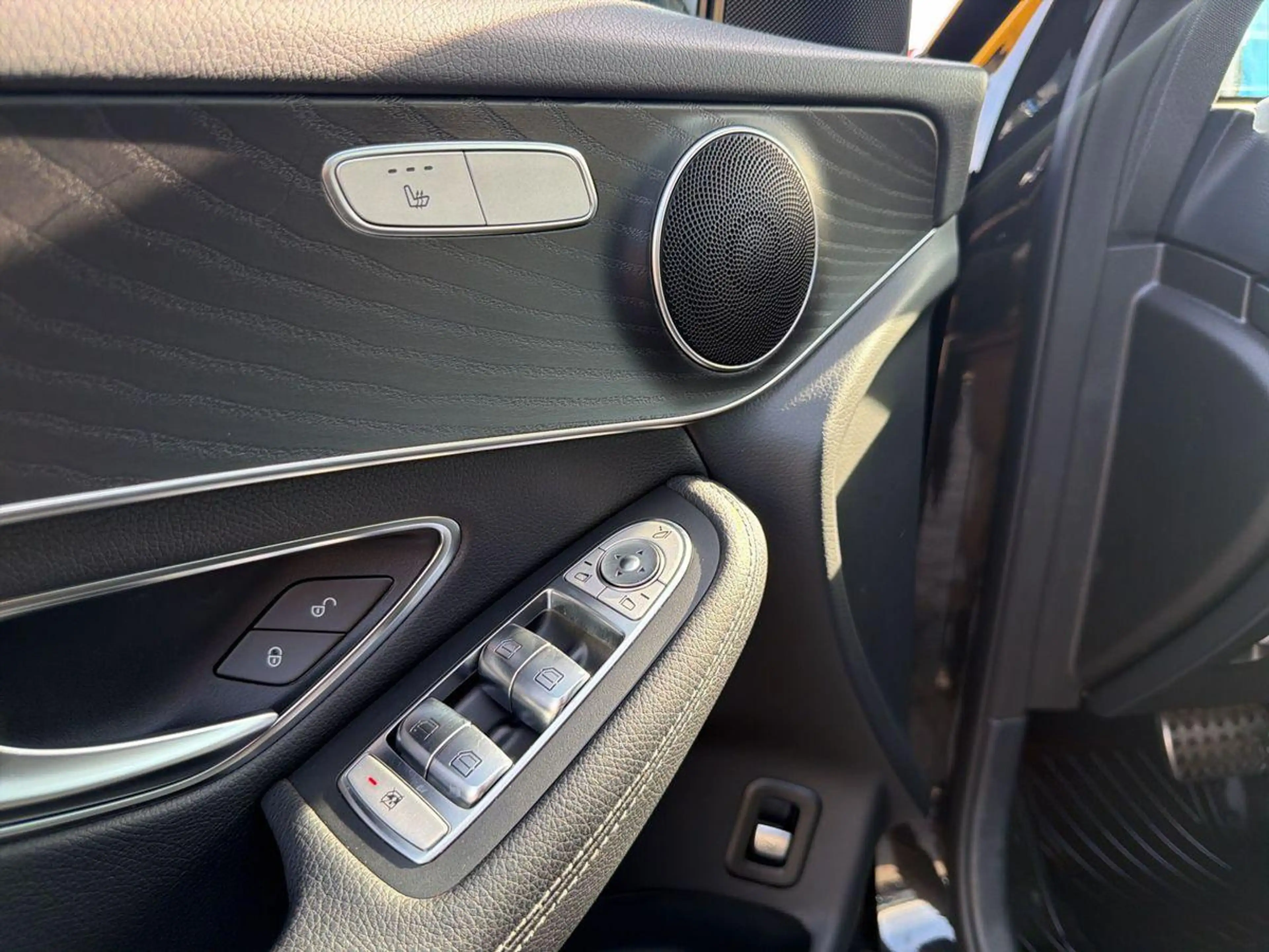 Mercedes-Benz GLC 250 4Matic AMG-Line — photo 9