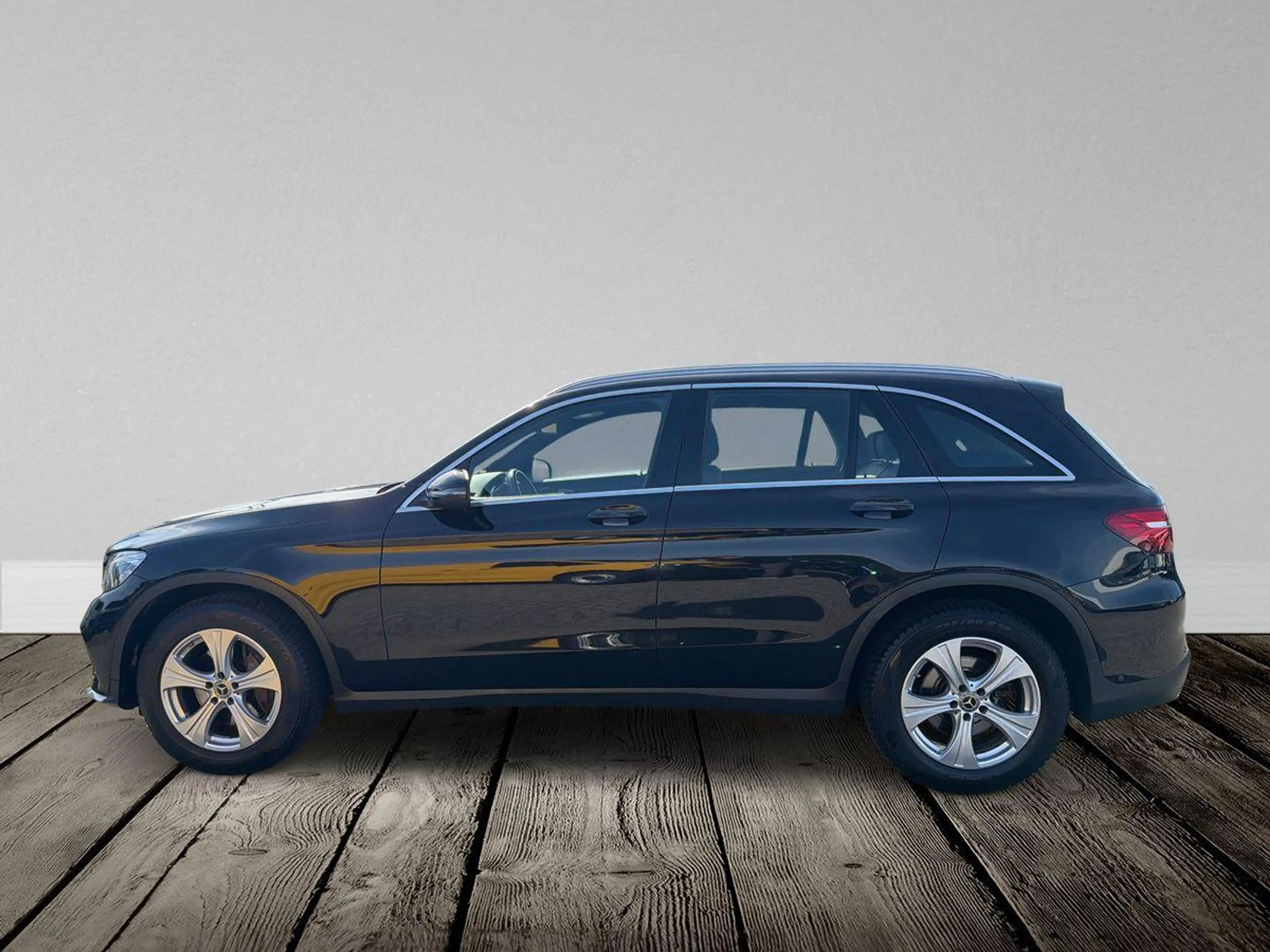 Mercedes-Benz GLC 250 4Matic AMG-Line — photo 13