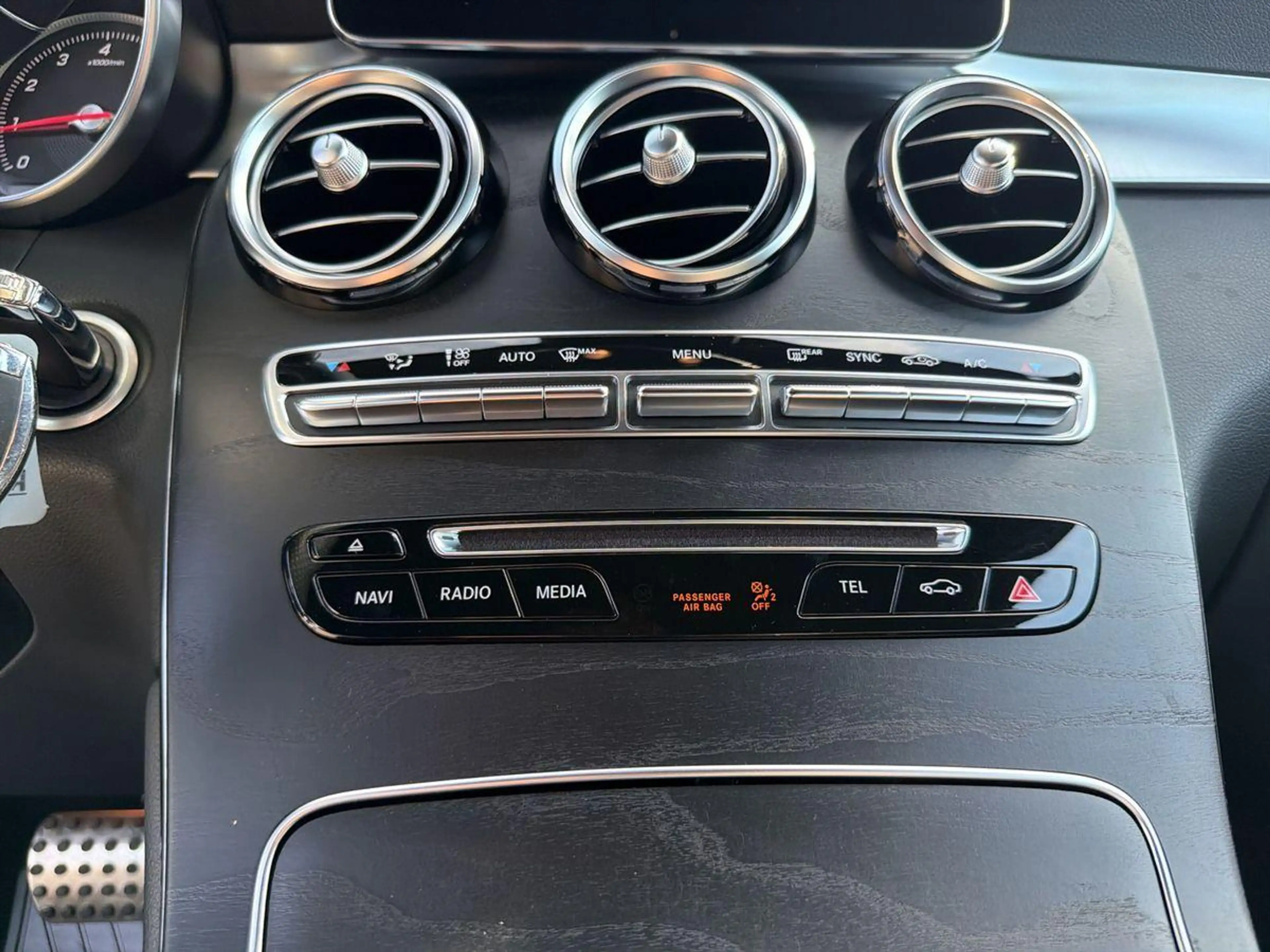 Mercedes-Benz GLC 250 4Matic AMG-Line — photo 11