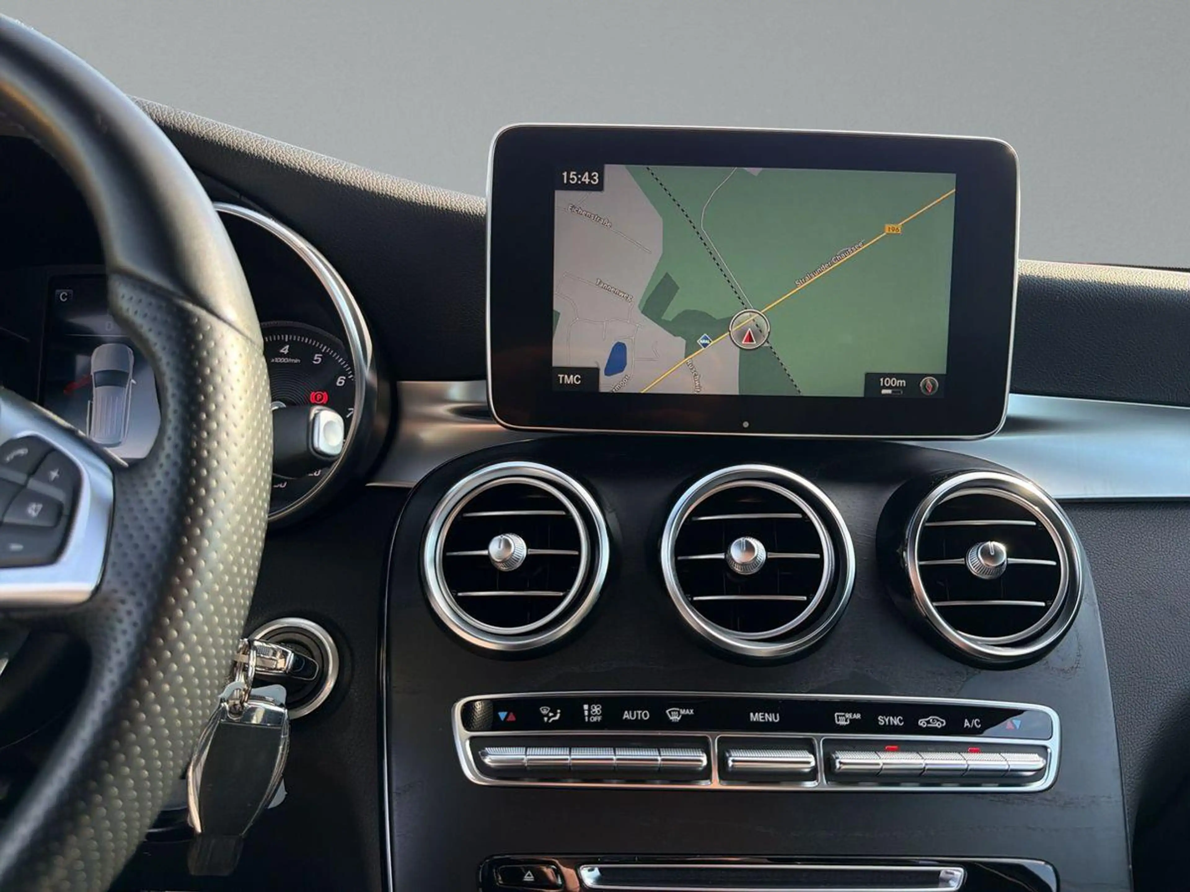 Mercedes-Benz GLC 250 4Matic AMG-Line — photo 12