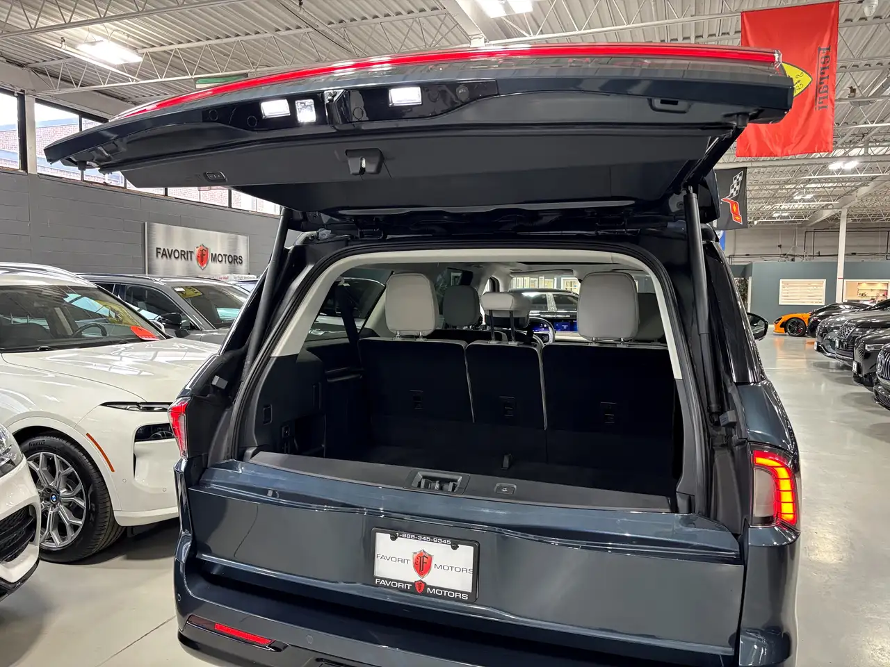 Lincoln Navigator снимка Lincoln Navigator