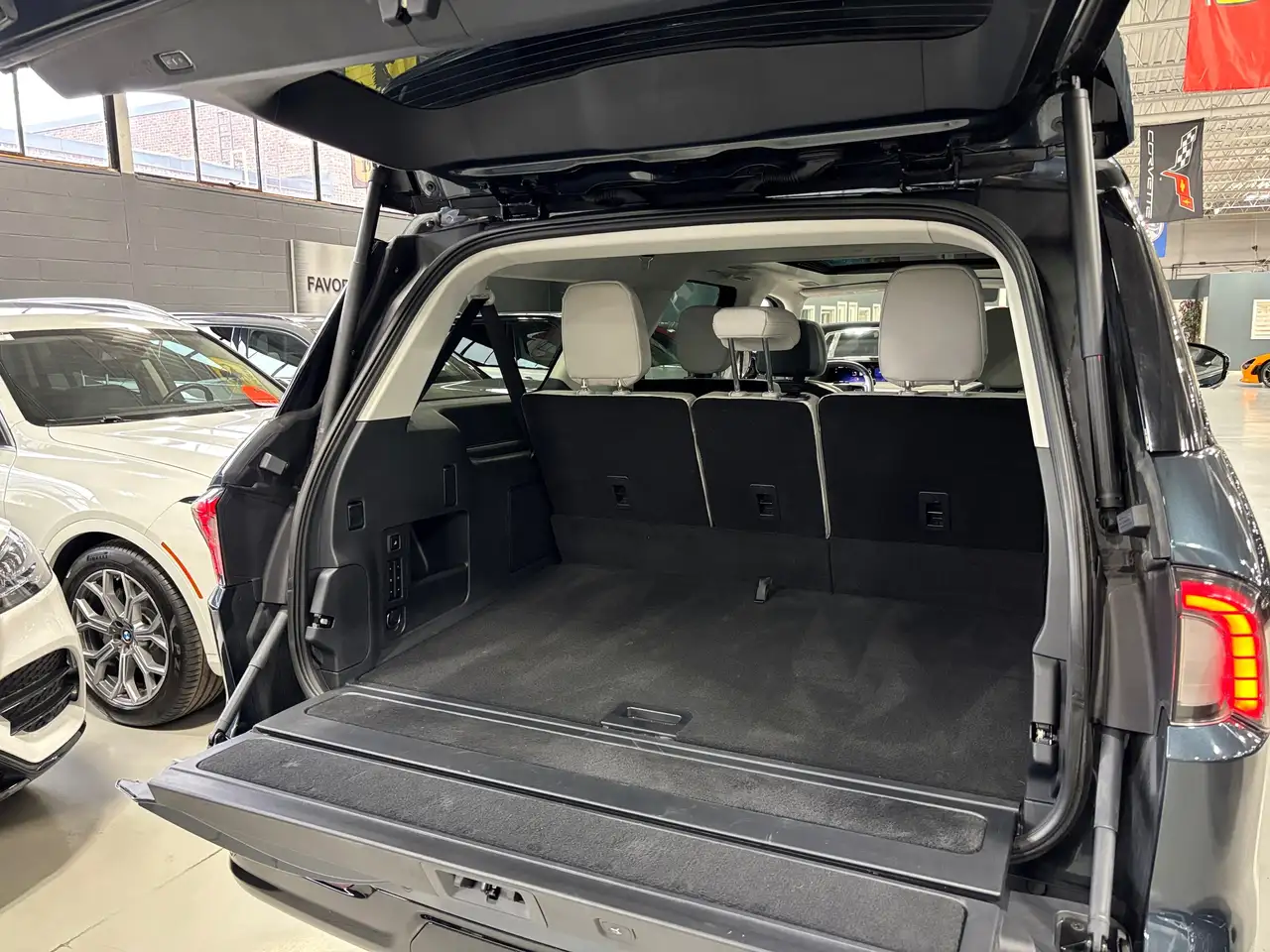 Lincoln Navigator снимка Lincoln Navigator