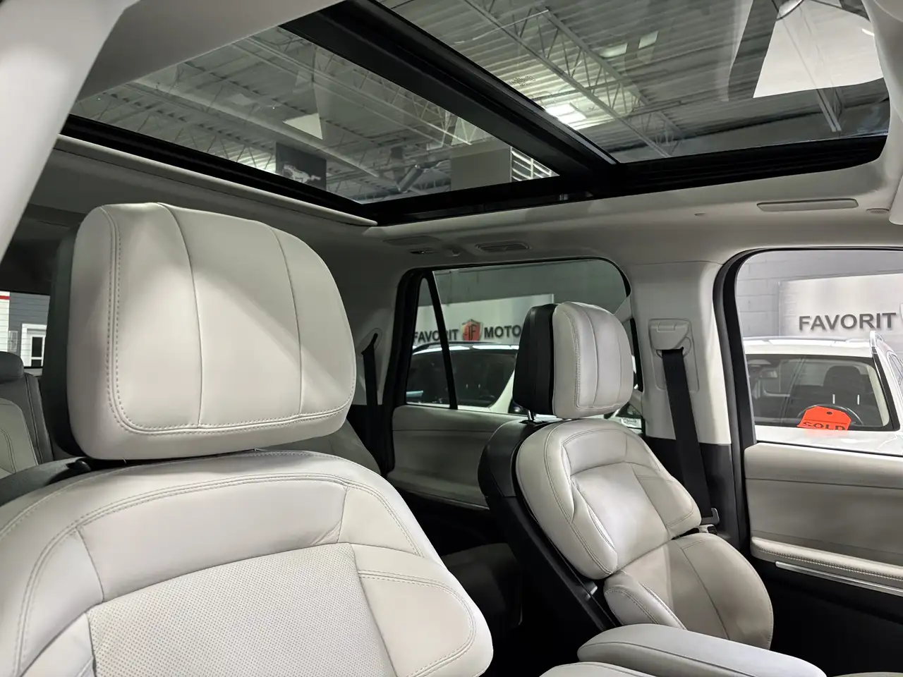 Lincoln Navigator снимка Lincoln Navigator
