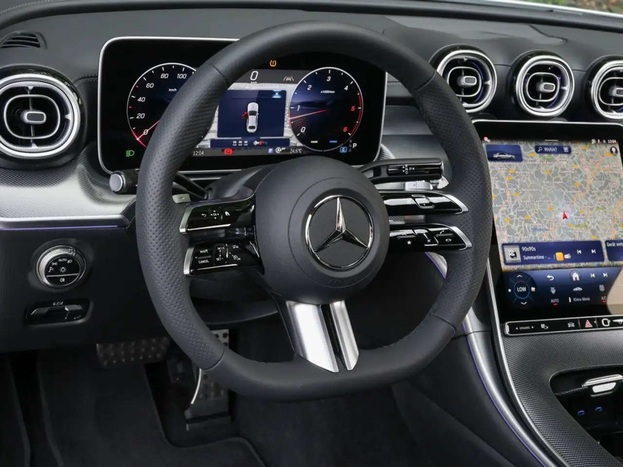 Mercedes-Benz C-Class 2026 — фото 14