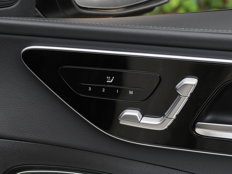 Mercedes-Benz C 220 d AMG-Sport/Pano/DIGITAL/Distr/Night/Memo — photo 8