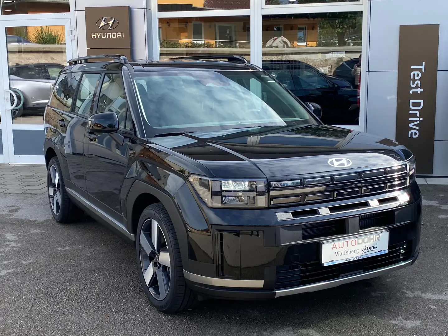 Hyundai SANTA FE 1,6 T-GDI Plug-In 4WDTrend Line Aut. **AKTION** Schwarz - 1