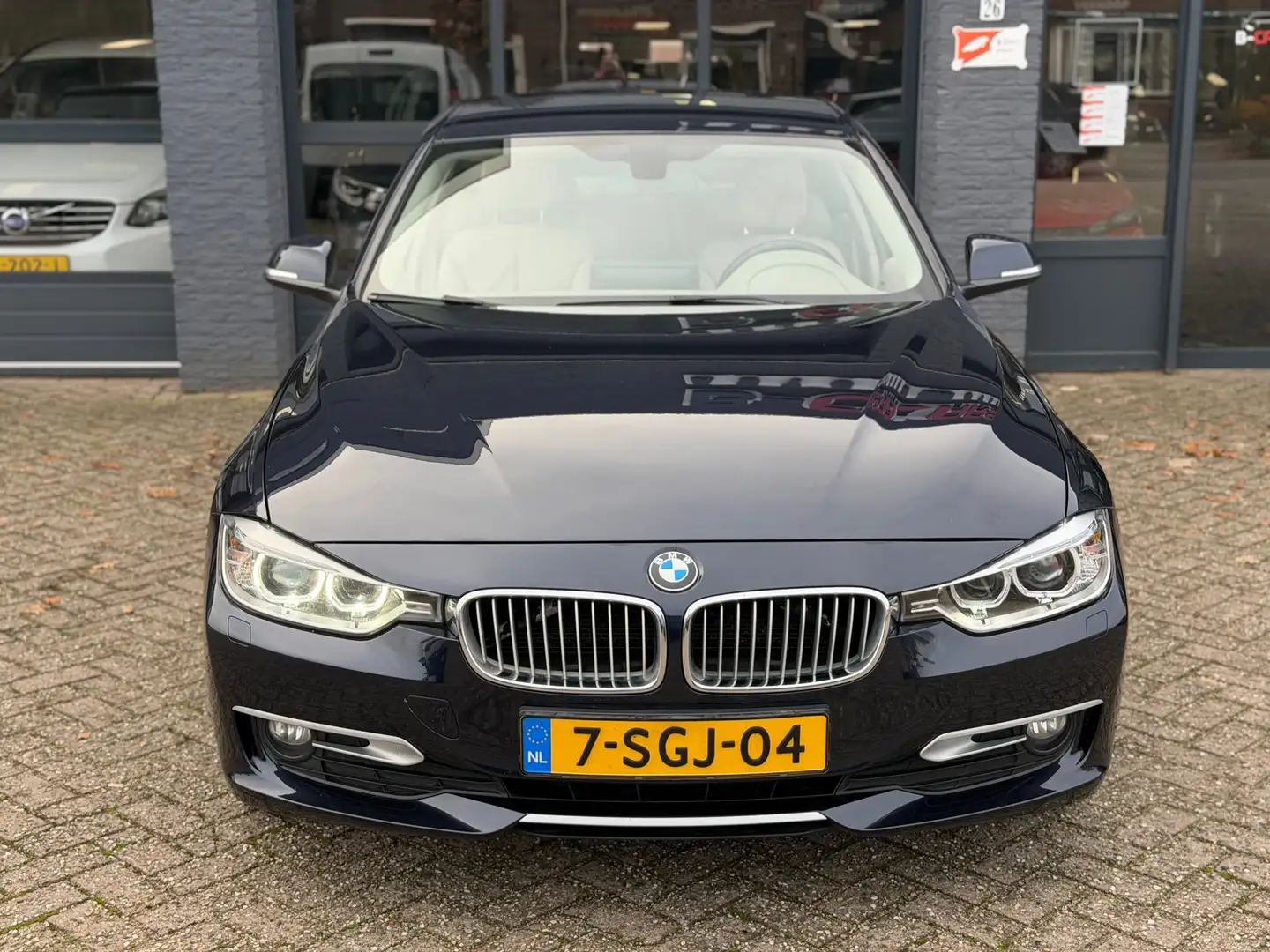 BMW 320 3-serie 320i EfficientDynamics Executive Leer|Xlna Blauw - 2