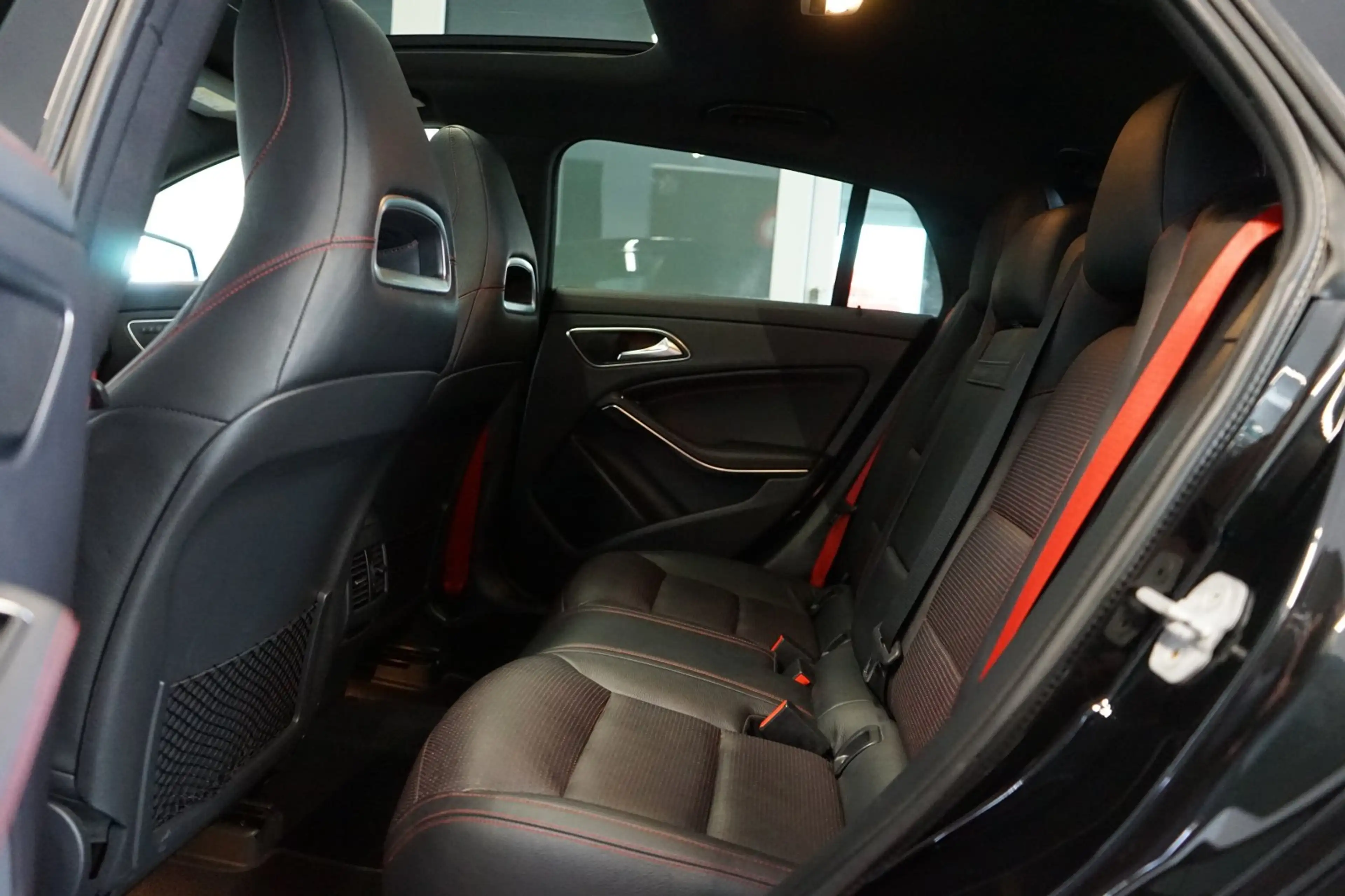 Mercedes-Benz CLA 45 AMG SB 4MATIC BI-XENON|PANO|H&K — photo 11