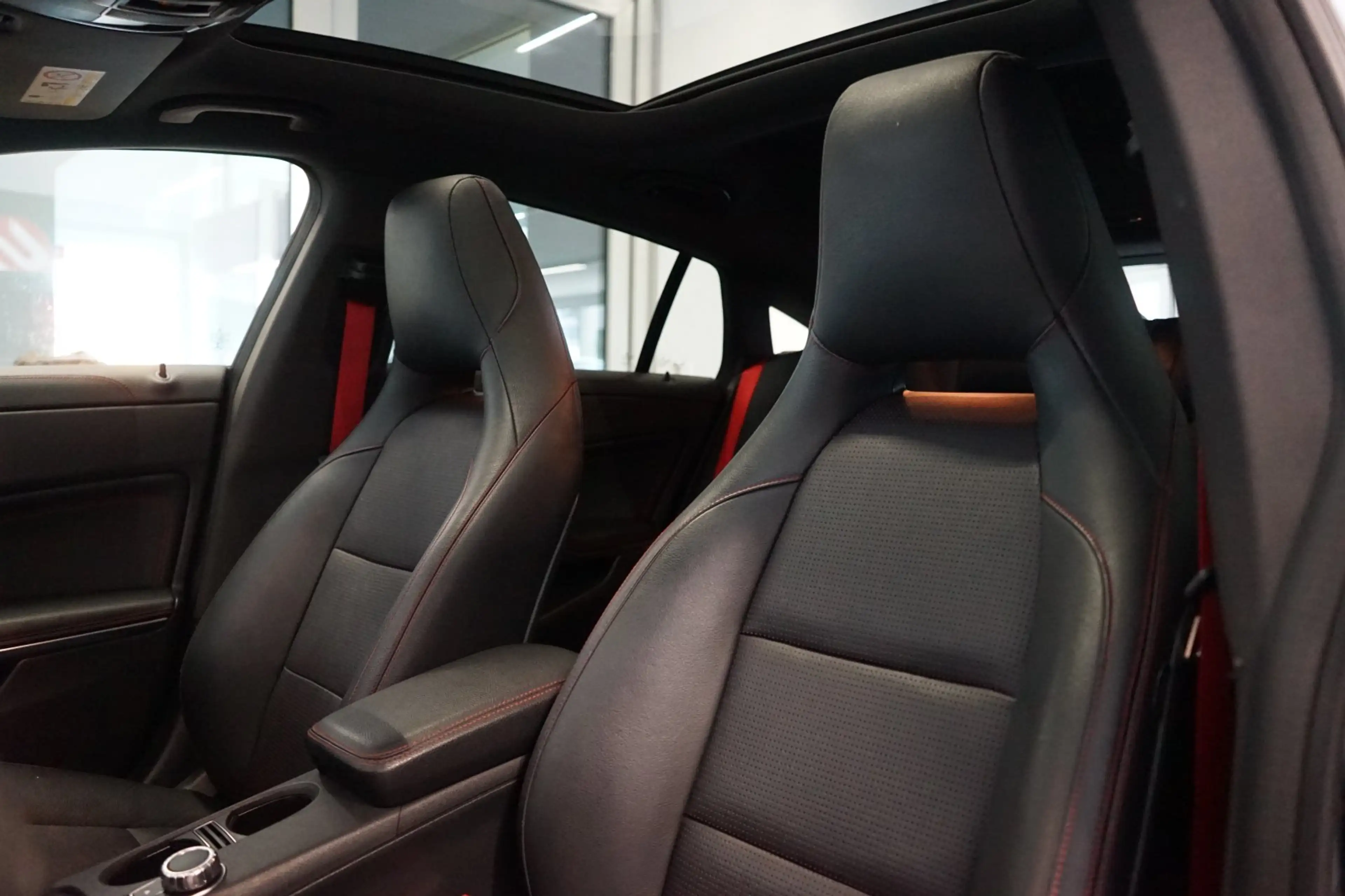 Mercedes-Benz CLA 45 AMG SB 4MATIC BI-XENON|PANO|H&K — photo 7
