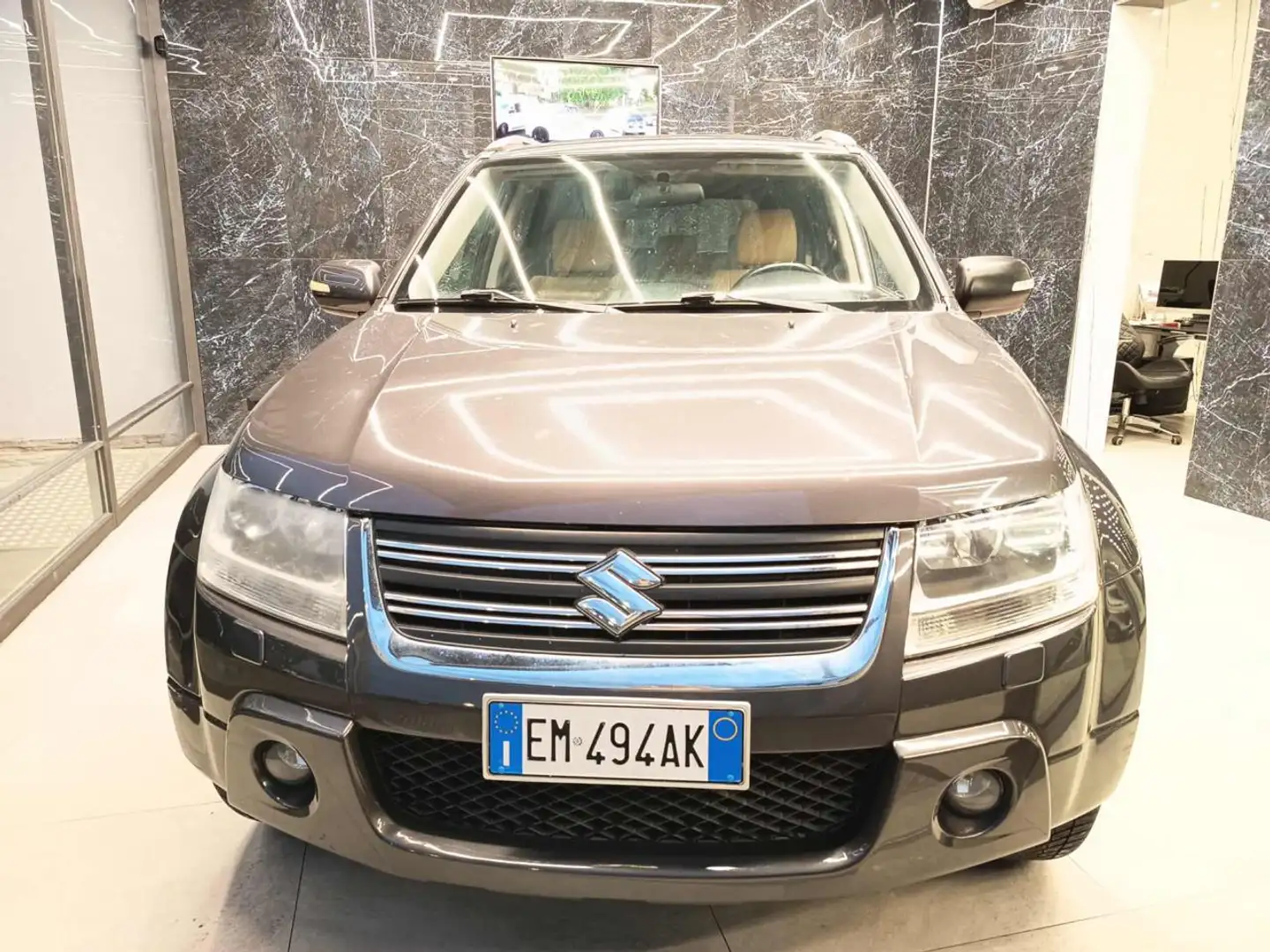 Suzuki Grand Vitara 1.9 DDiS 5 porte Executive Plus Offroad Grigio - 1