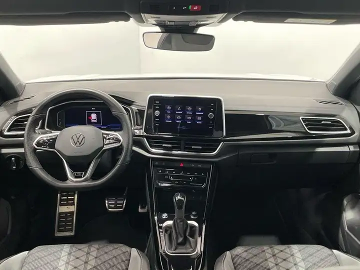 Volkswagen T-Roc 2022, foto 4