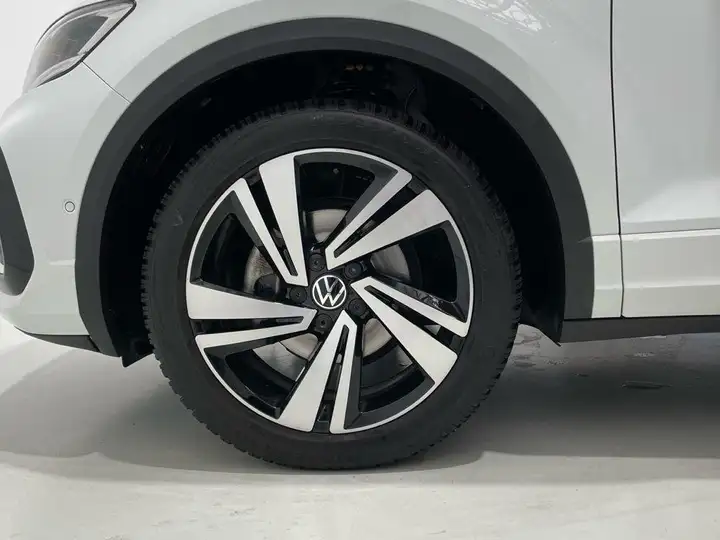 Volkswagen T-Roc 2022, foto 8