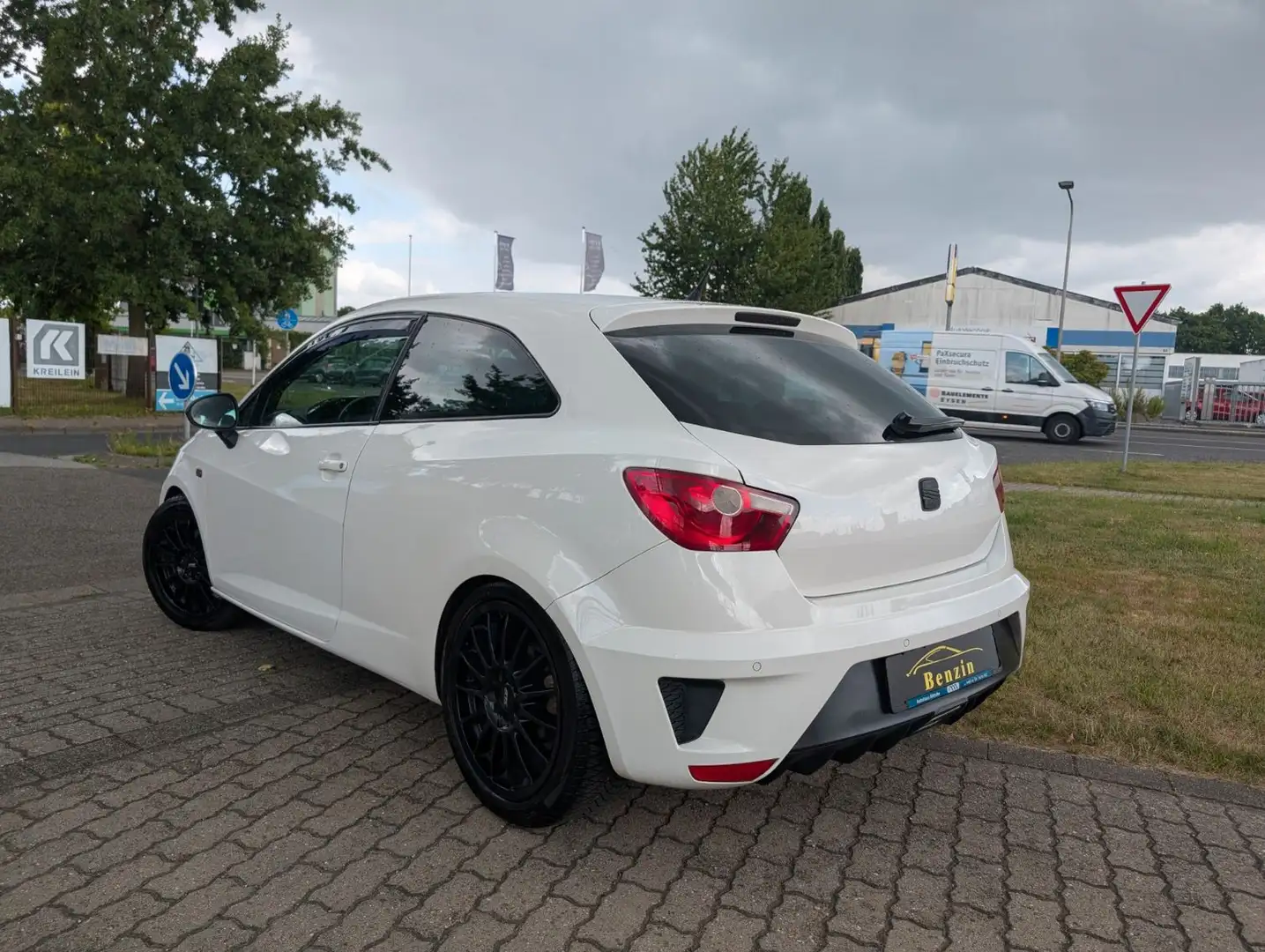 SEAT Ibiza SC Cupra*TEMPOMAT*PDC*KLIMA*AUTOMATIK !! Weiß - 2