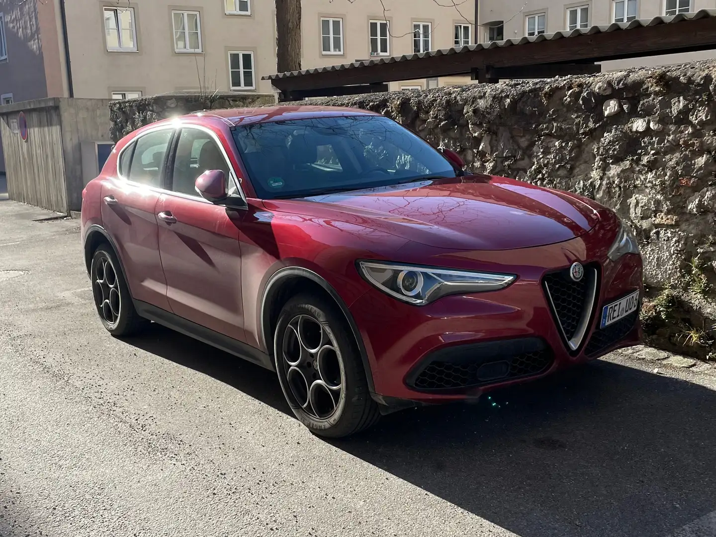 Alfa Romeo Stelvio 2.0 Turbo 16V AT8-Q4 First Edition Rot - 1