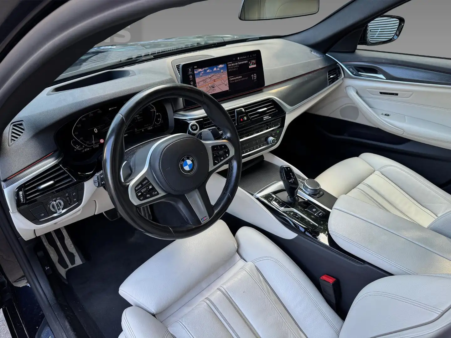 BMW 530 5 Serie Sedan 530e M Sportpakket | Achteruitrijcam Zwart - 2