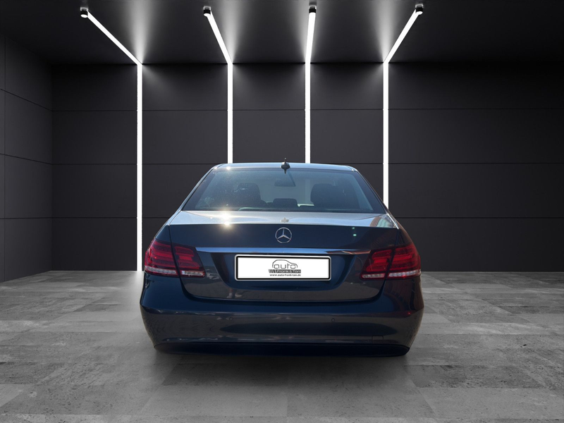 Mercedes-Benz E 350 Limousine/2.Hand/Scheckheft/Top/360gKamer — photo 5