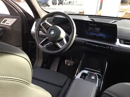 Annonce voiture d'occasion BMW iX1 - CARADIZE