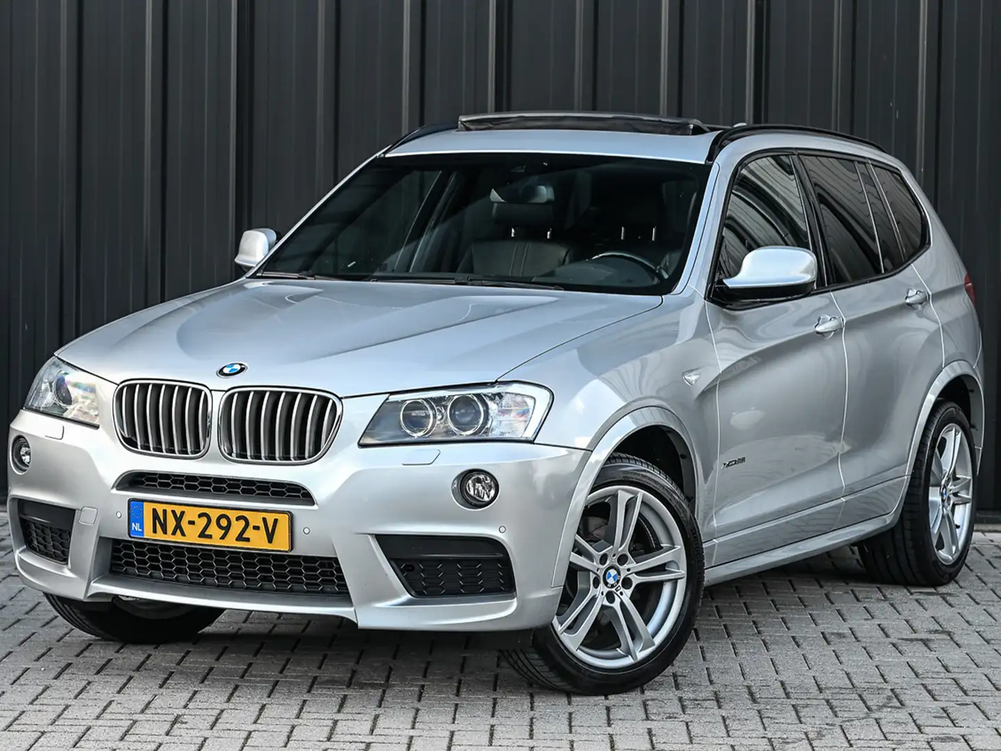 BMW X3 xDrive35i HIGH EXECUTIVE | M-SPORT | PANORAMADAK | Gris - 2