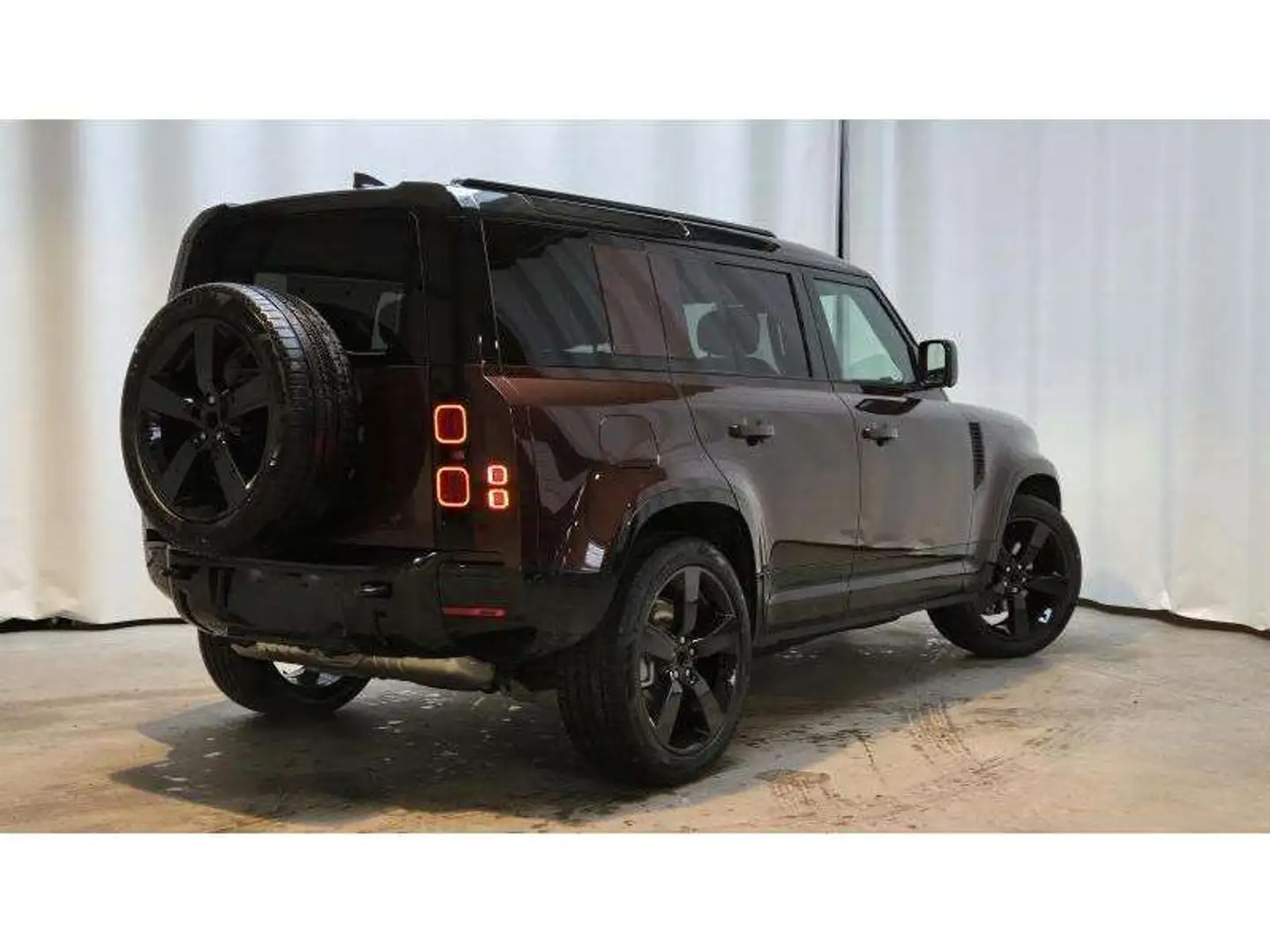 Land Rover Defender D300 AWD Auto Sedona Edition Rood - 2