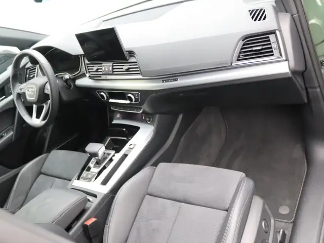 Audi SQ5 view 9