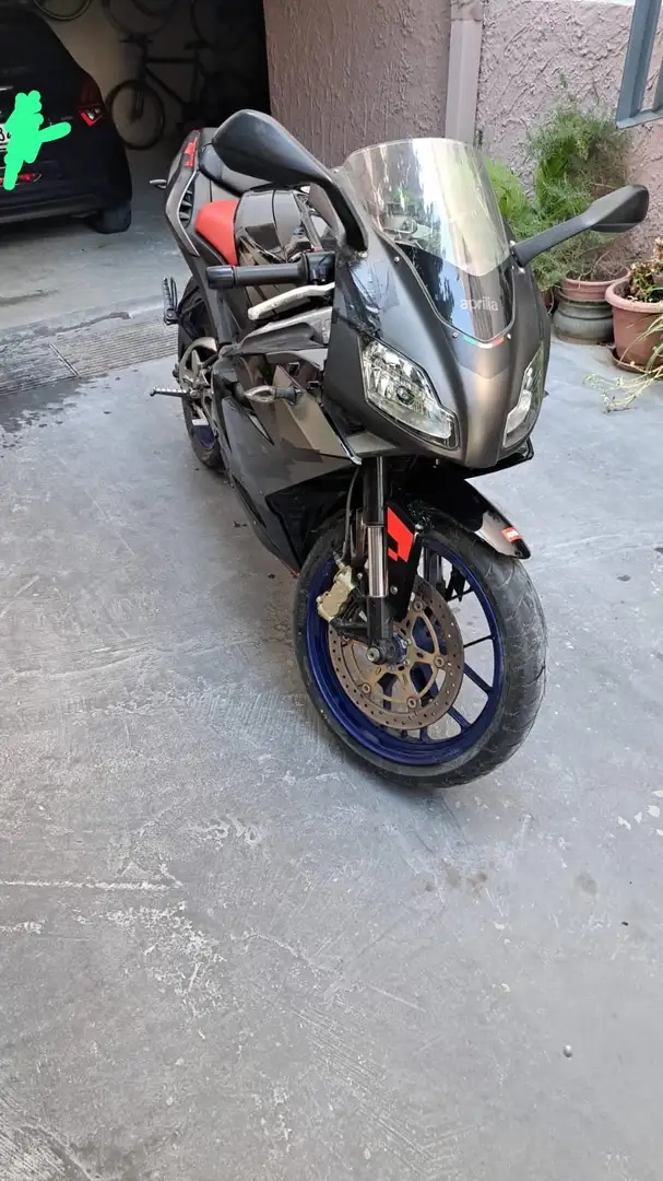 Aprilia RS 125 Nero - 2