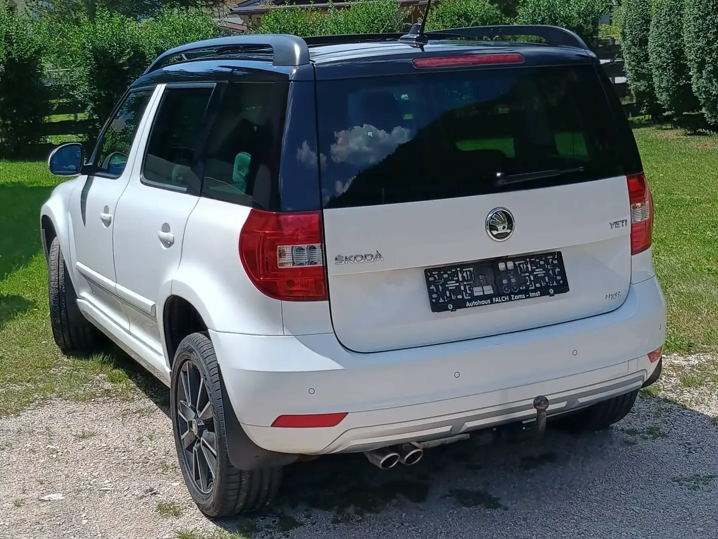 Skoda Yeti Yeti 2,0 TDI SCR 4x4 Style Style Weiß - 2