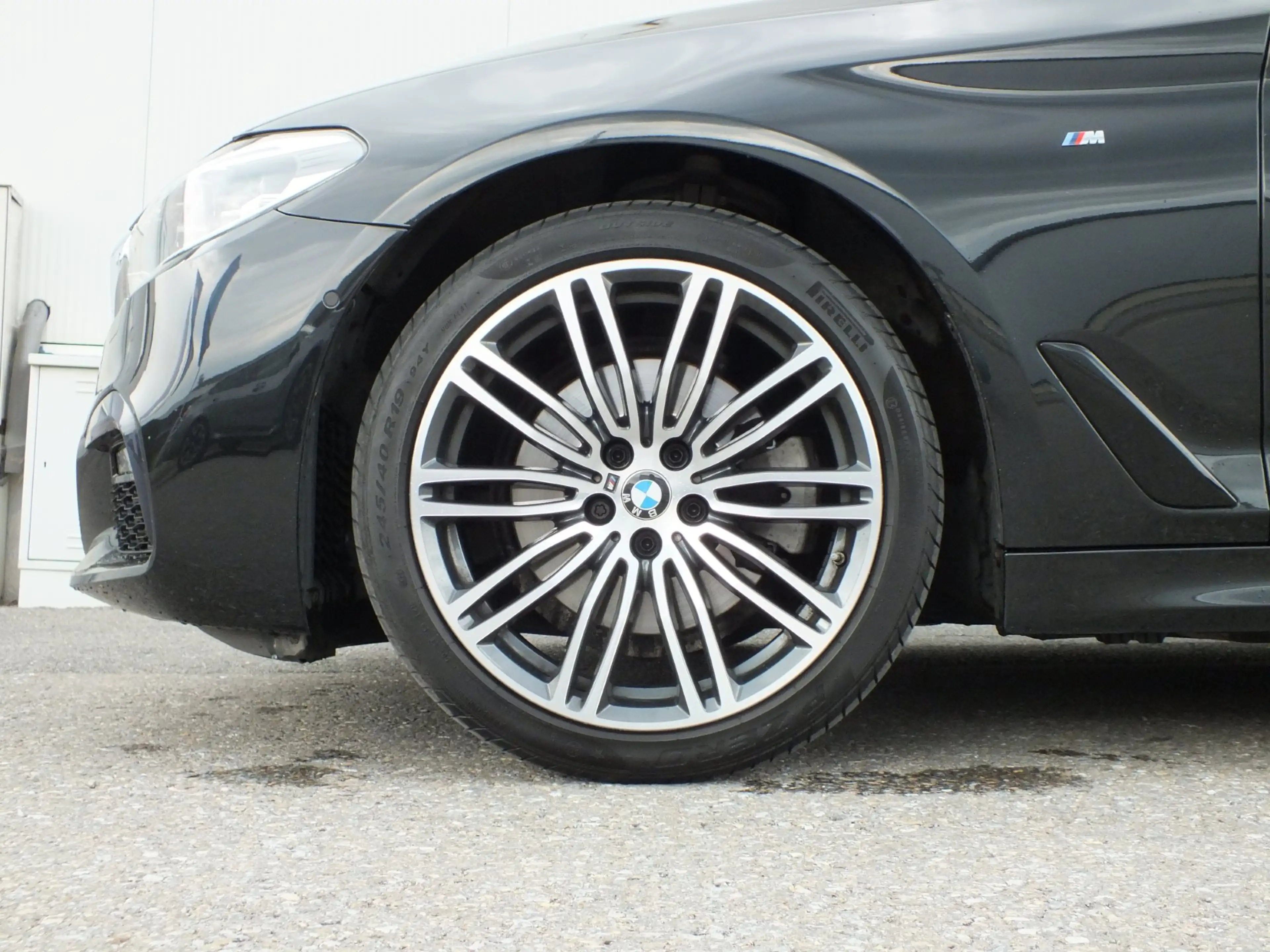 BMW 520 d xDrive — photo 9