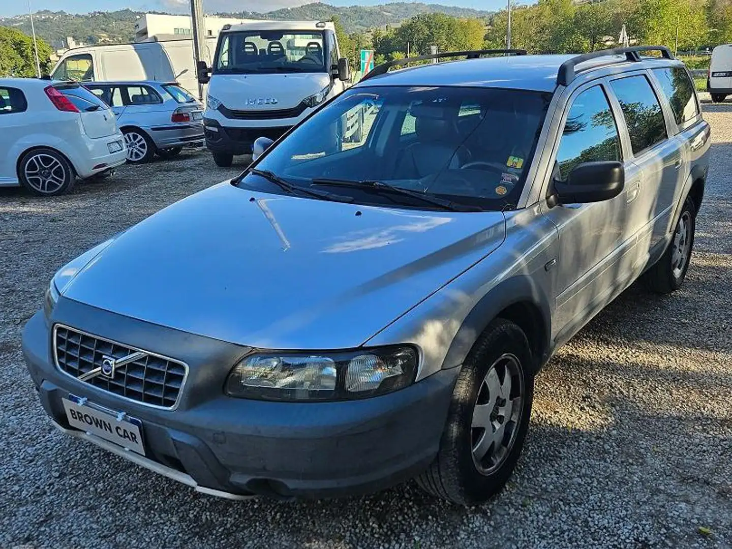 Volvo V70 V70-XC 2.4 d5 Optima auto Grijs - 2