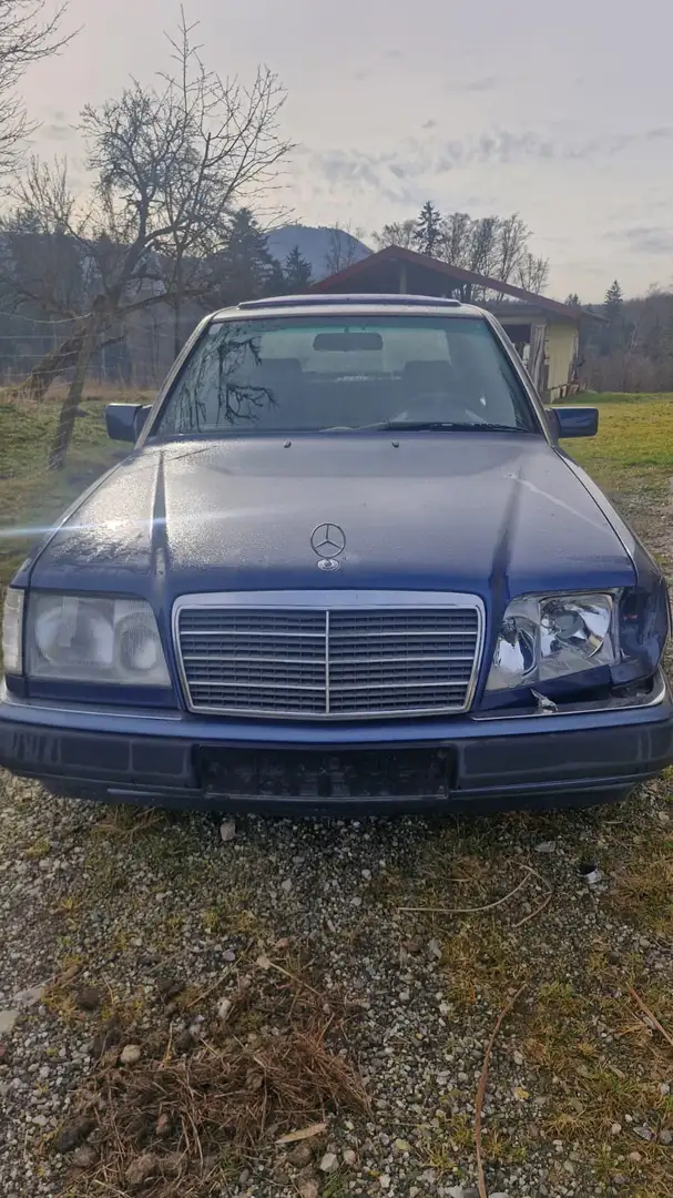 Mercedes-Benz E 200 E 200 Blau - 1