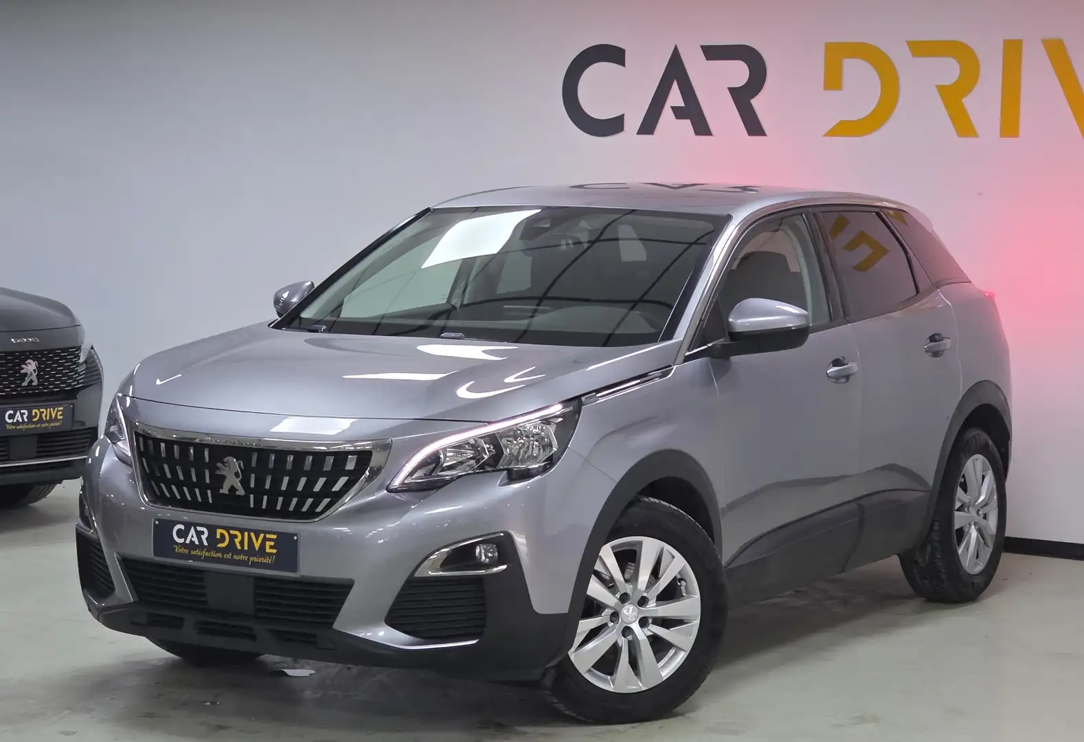 Peugeot 3008 1.5 BlueHDi CAPTEUR/CRUISE/LINE ASSIST/CARPLAY Gris - 1