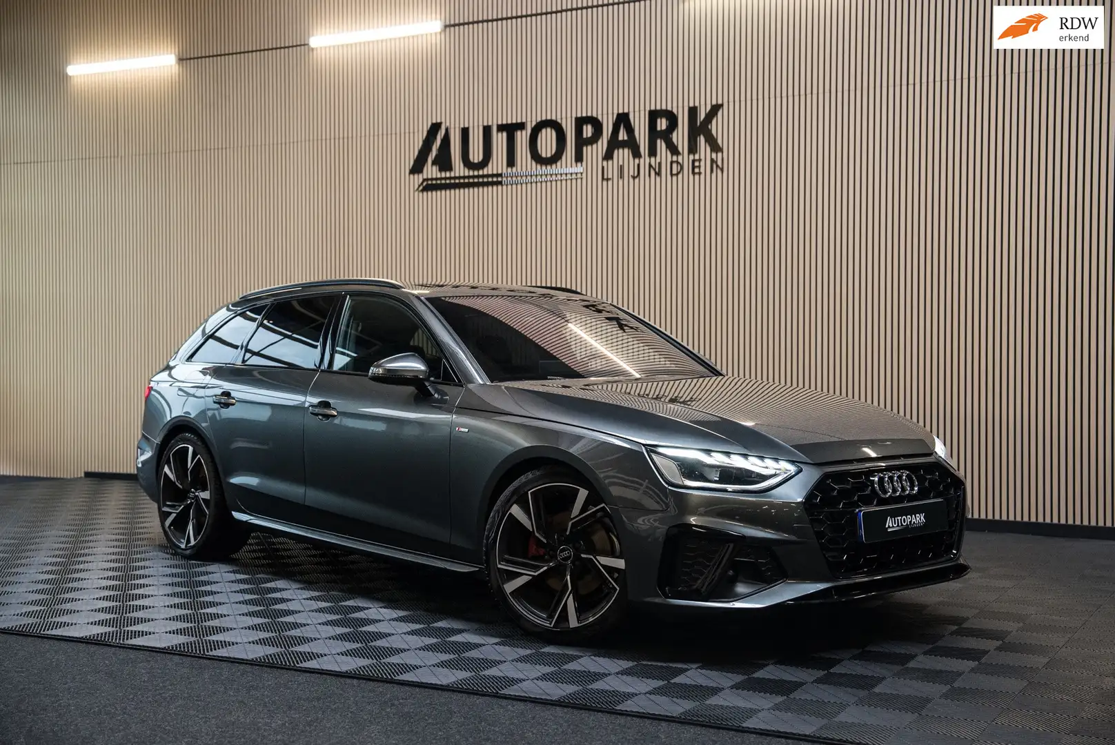 Audi A4 Avant 40TFSI 3xS-LINE MASSAGE/B&O/TREKH/RS-SPORTS/ Grijs - 1