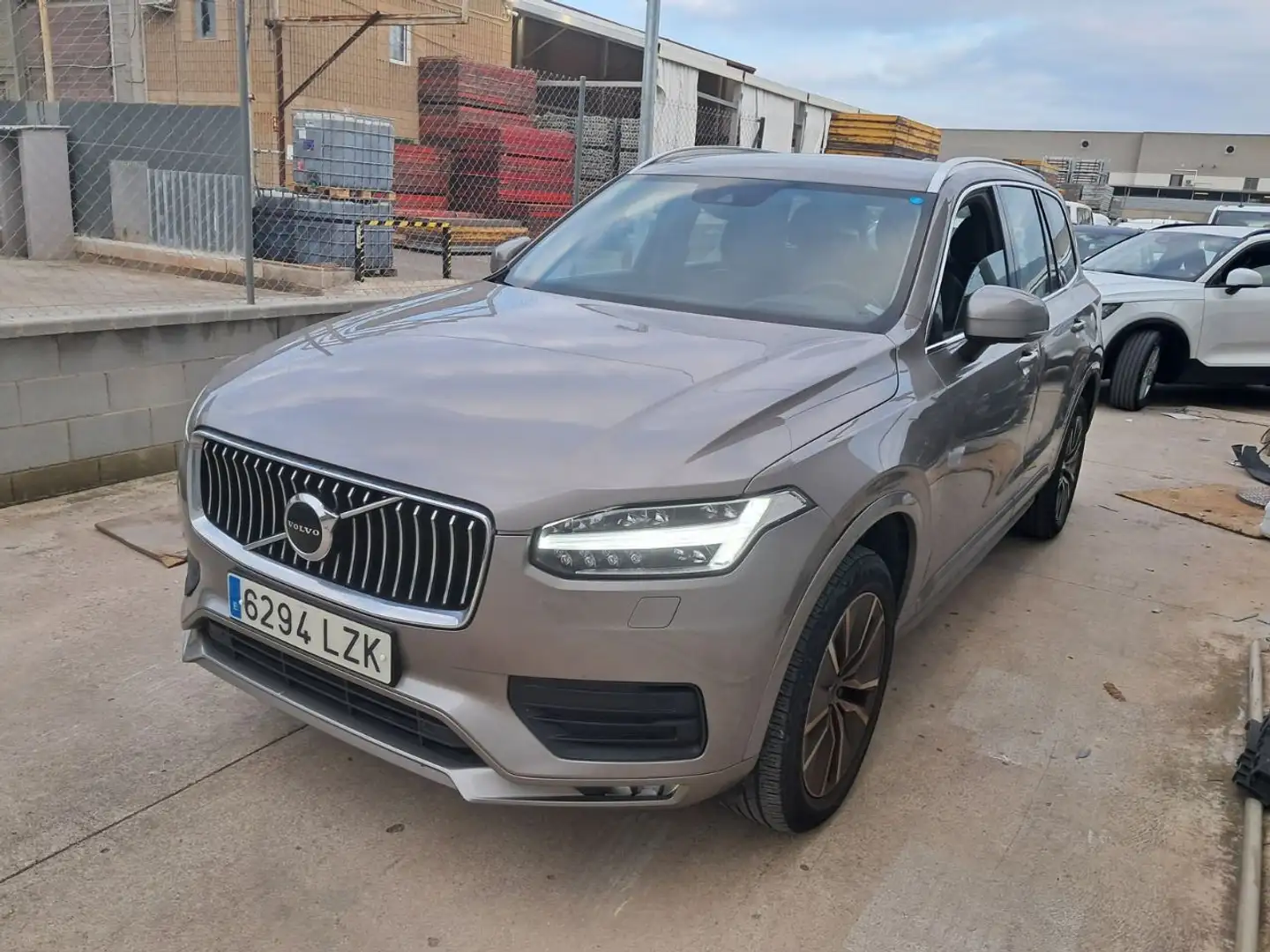 Volvo XC90 (O) 2.0 B5 D AWD Momentum Pro Auto - 1