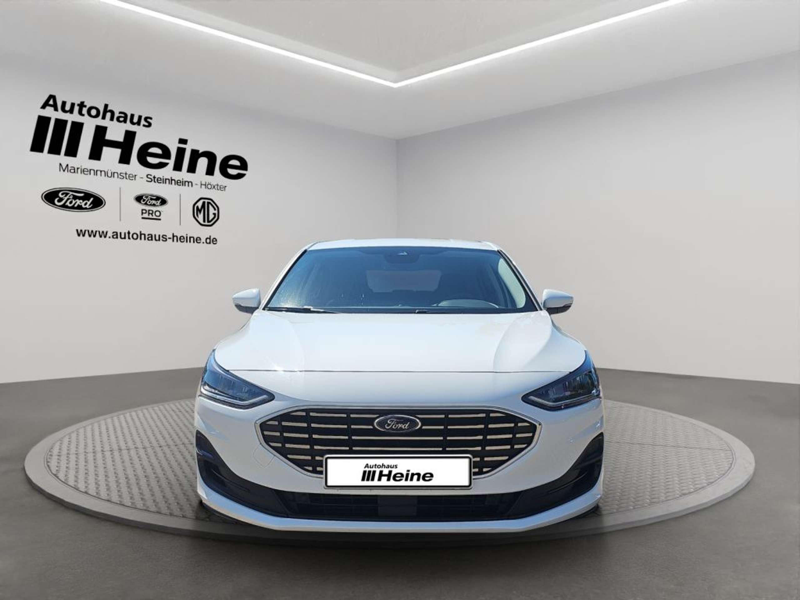 Fahrzeugabbildung Ford Focus TITANIUM 1.0 Ltr. 125 PS *LED*CARPLAY* - mit KI generiert/bearbeitet