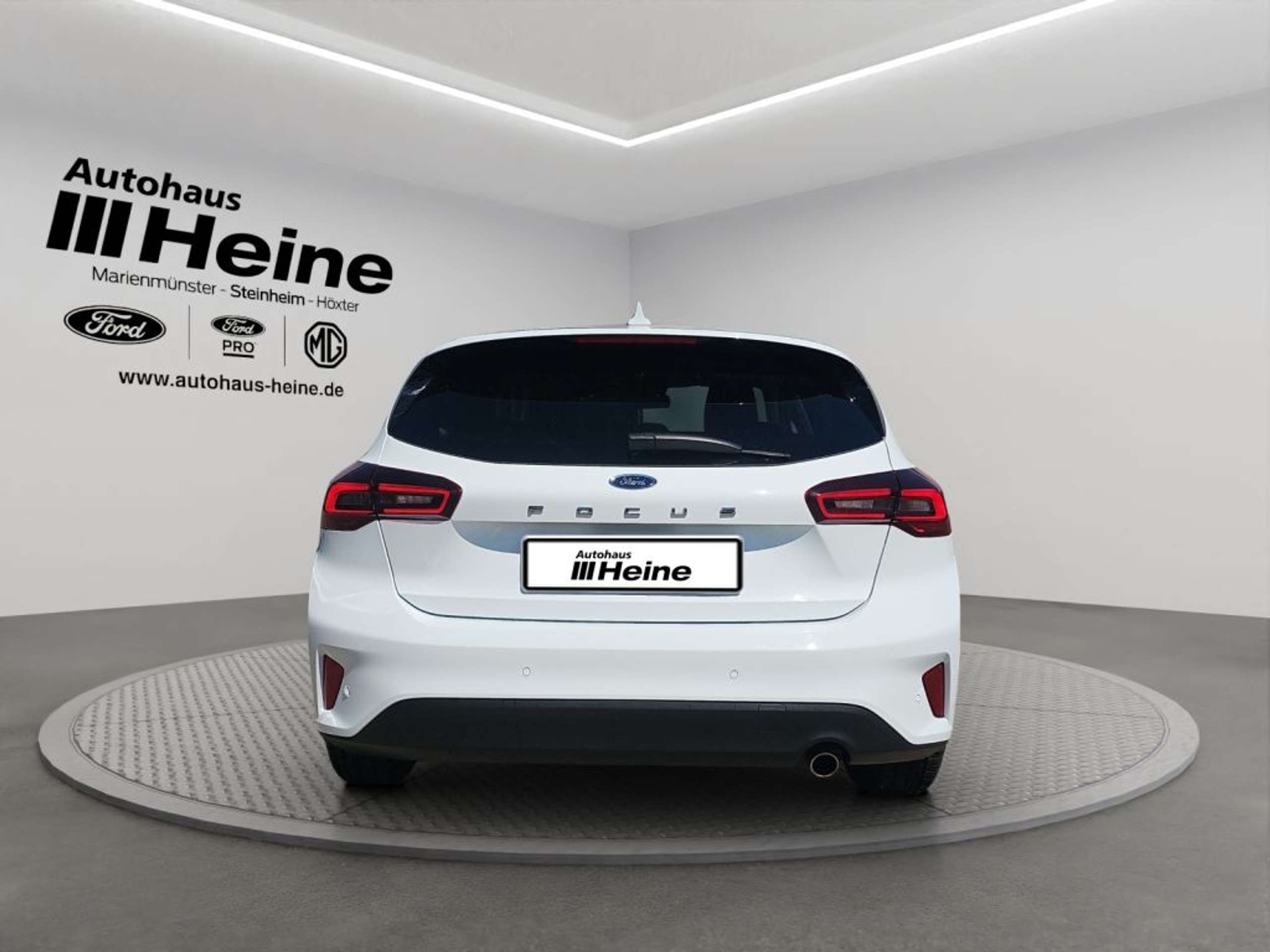 Fahrzeugabbildung Ford Focus TITANIUM 1.0 Ltr. 125 PS *LED*CARPLAY* - mit KI generiert/bearbeitet