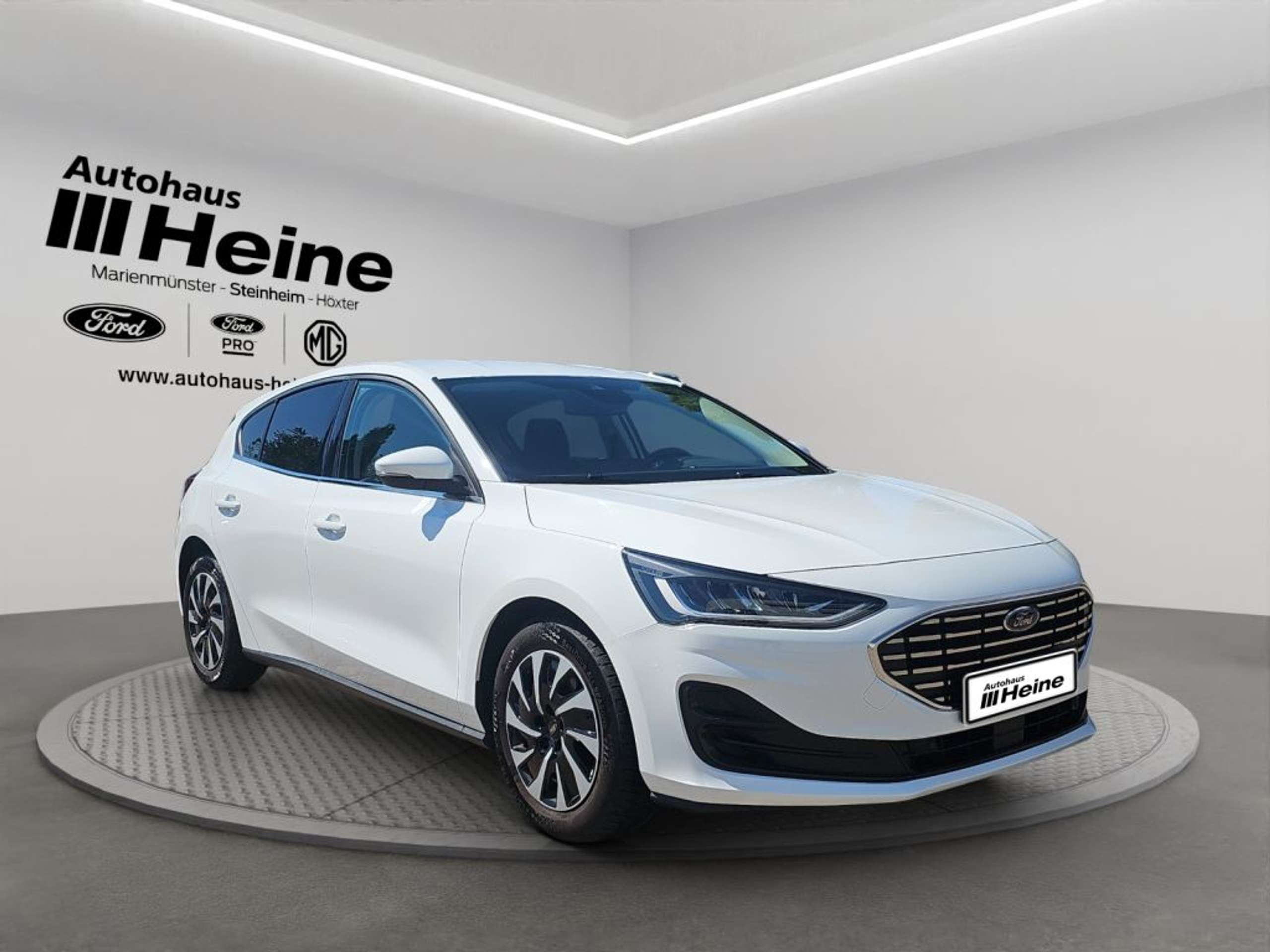 Fahrzeugabbildung Ford Focus TITANIUM 1.0 Ltr. 125 PS *LED*CARPLAY* - mit KI generiert/bearbeitet