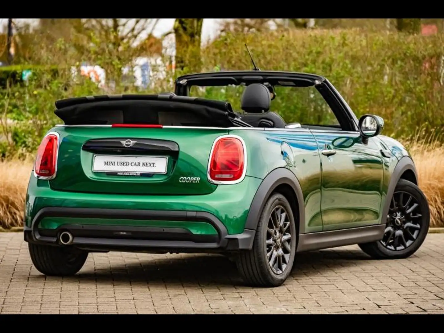MINI Cooper Cabrio COOPER CABRIO - BritishRacingGreen/Leder/Stuurver Verde - 2