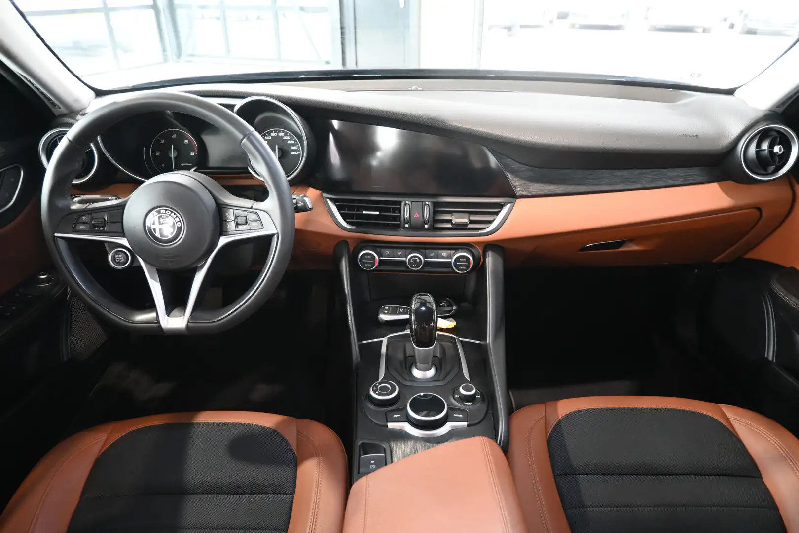 Alfa Romeo Giulia 2.2 Super Automaat Ecc Navigatie Cruise Control Ri Grijs - 2