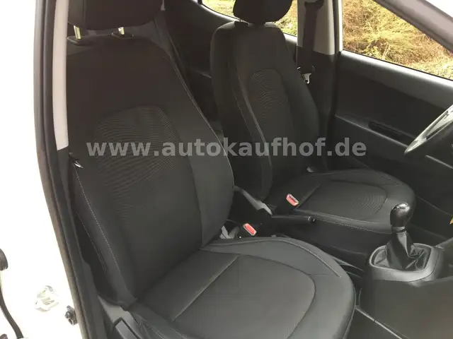 Hyundai I10 view 8