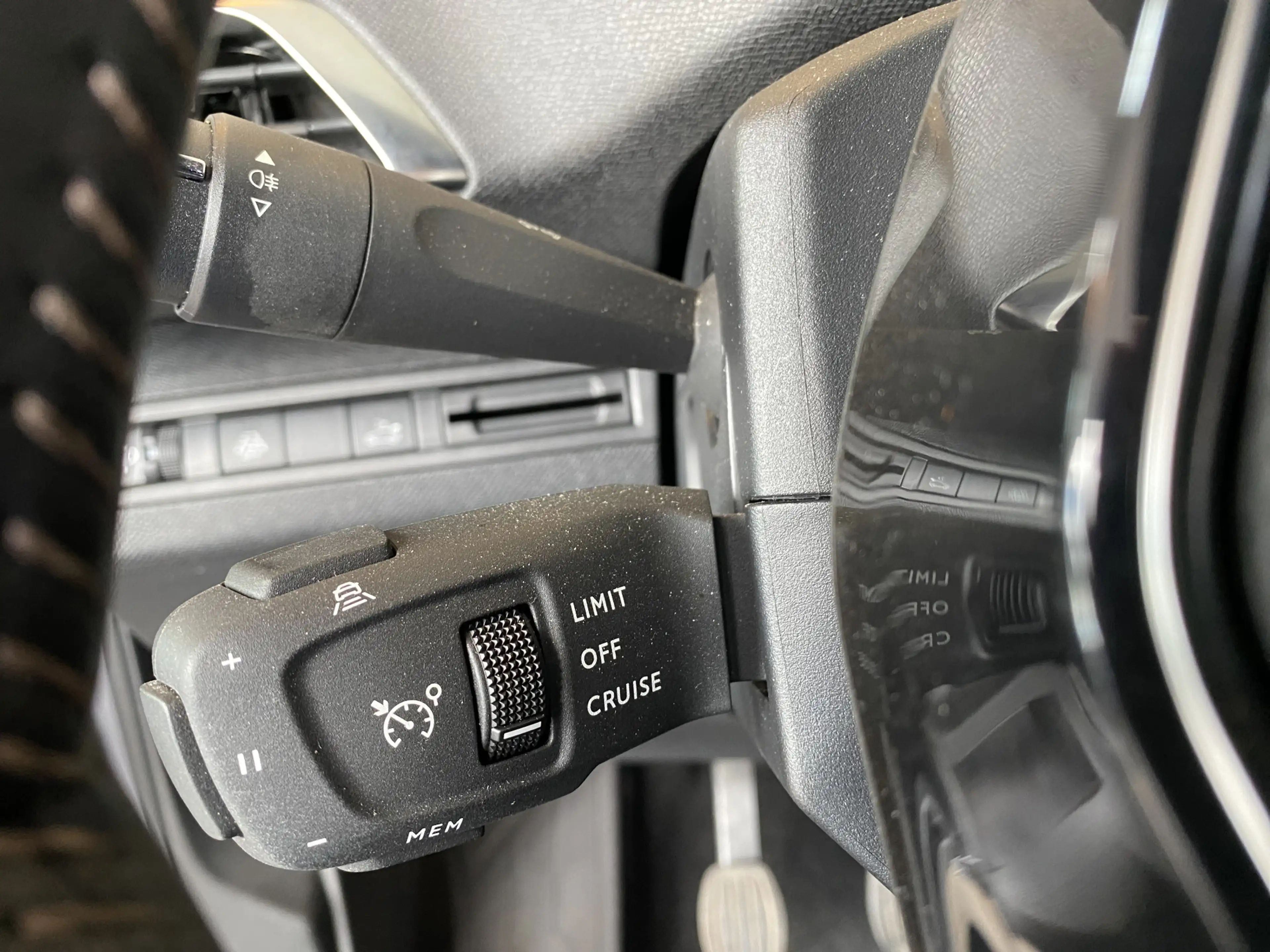 Peugeot 5008 1.2 PureTech Active Pack Business,7 Zitplaatsen,Na — photo 33