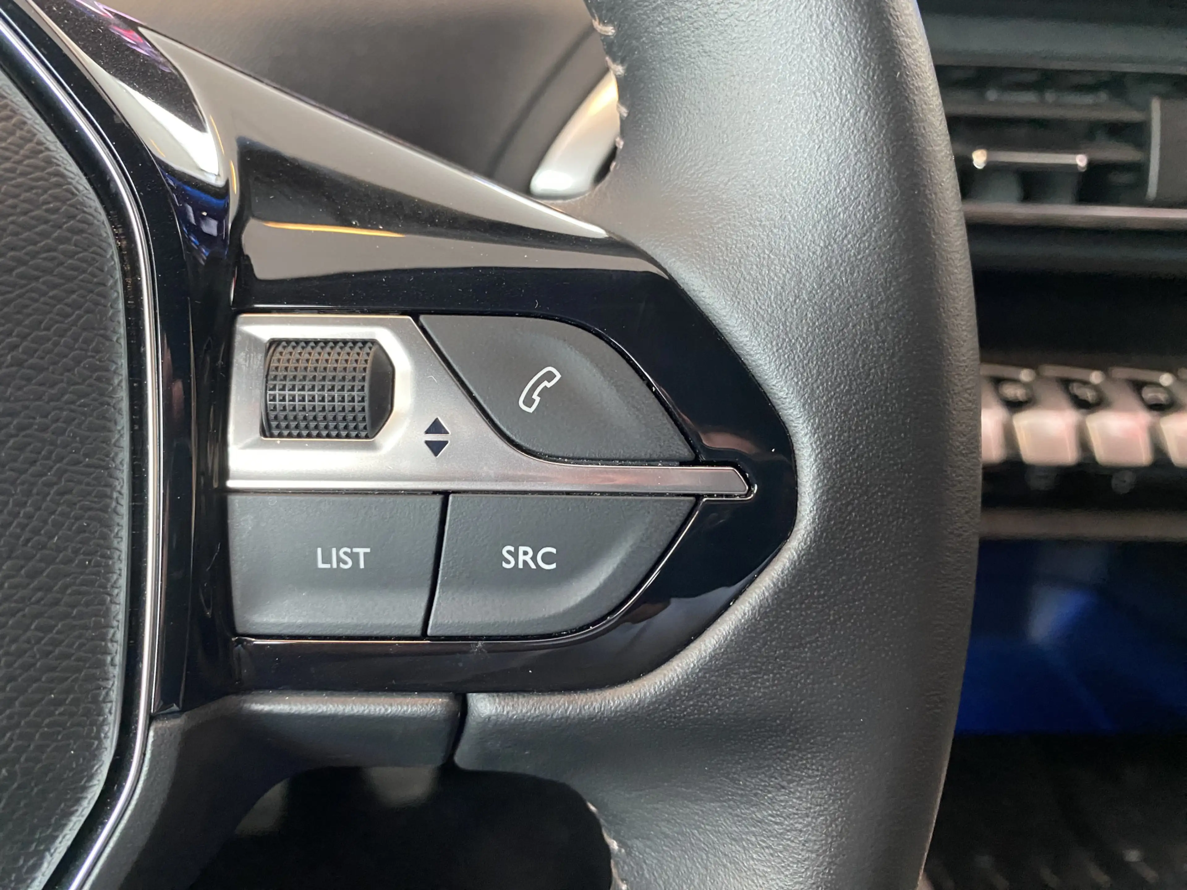 Peugeot 5008 1.2 PureTech Active Pack Business,7 Zitplaatsen,Na — photo 32