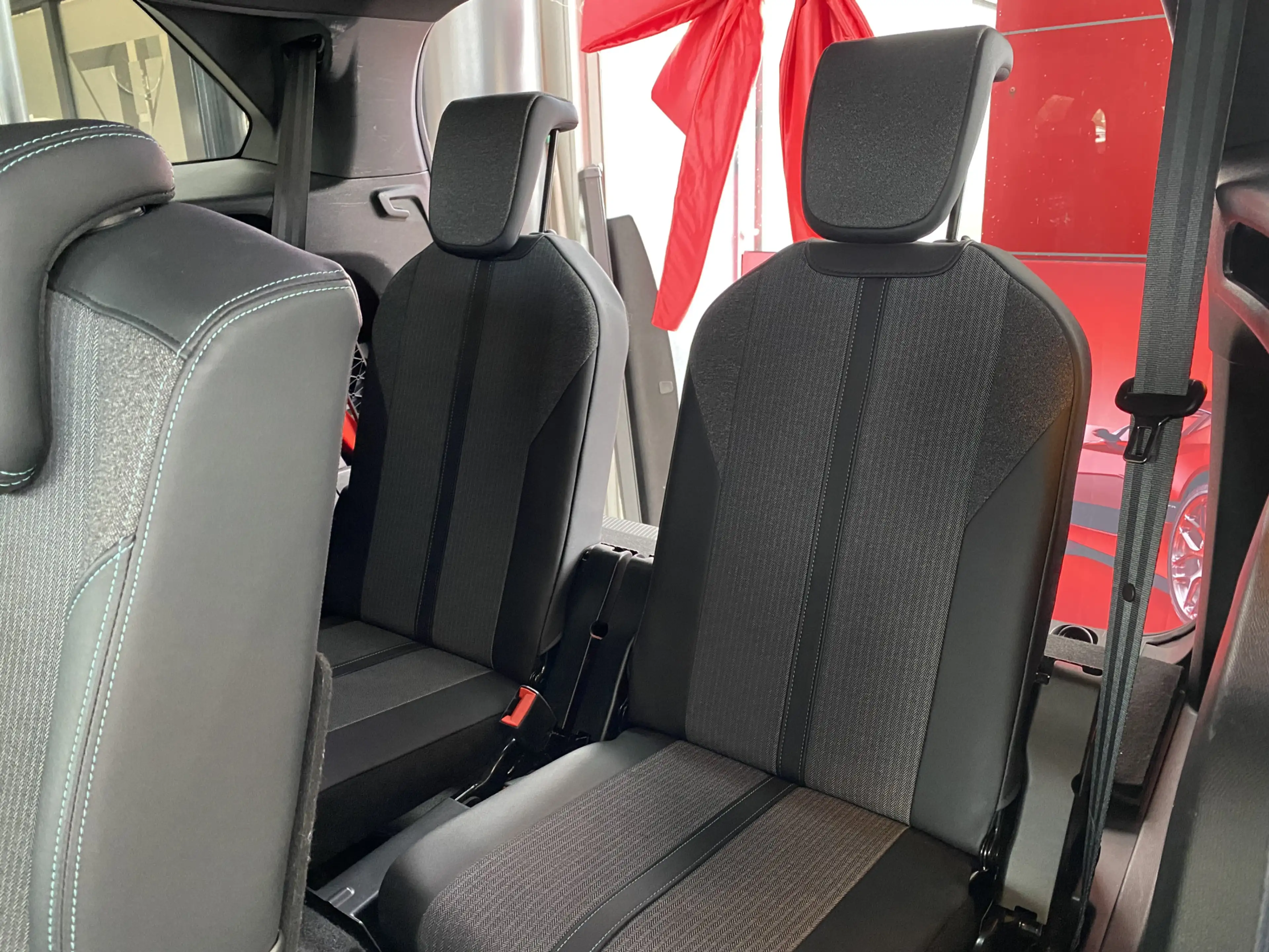 Peugeot 5008 1.2 PureTech Active Pack Business,7 Zitplaatsen,Na — photo 27