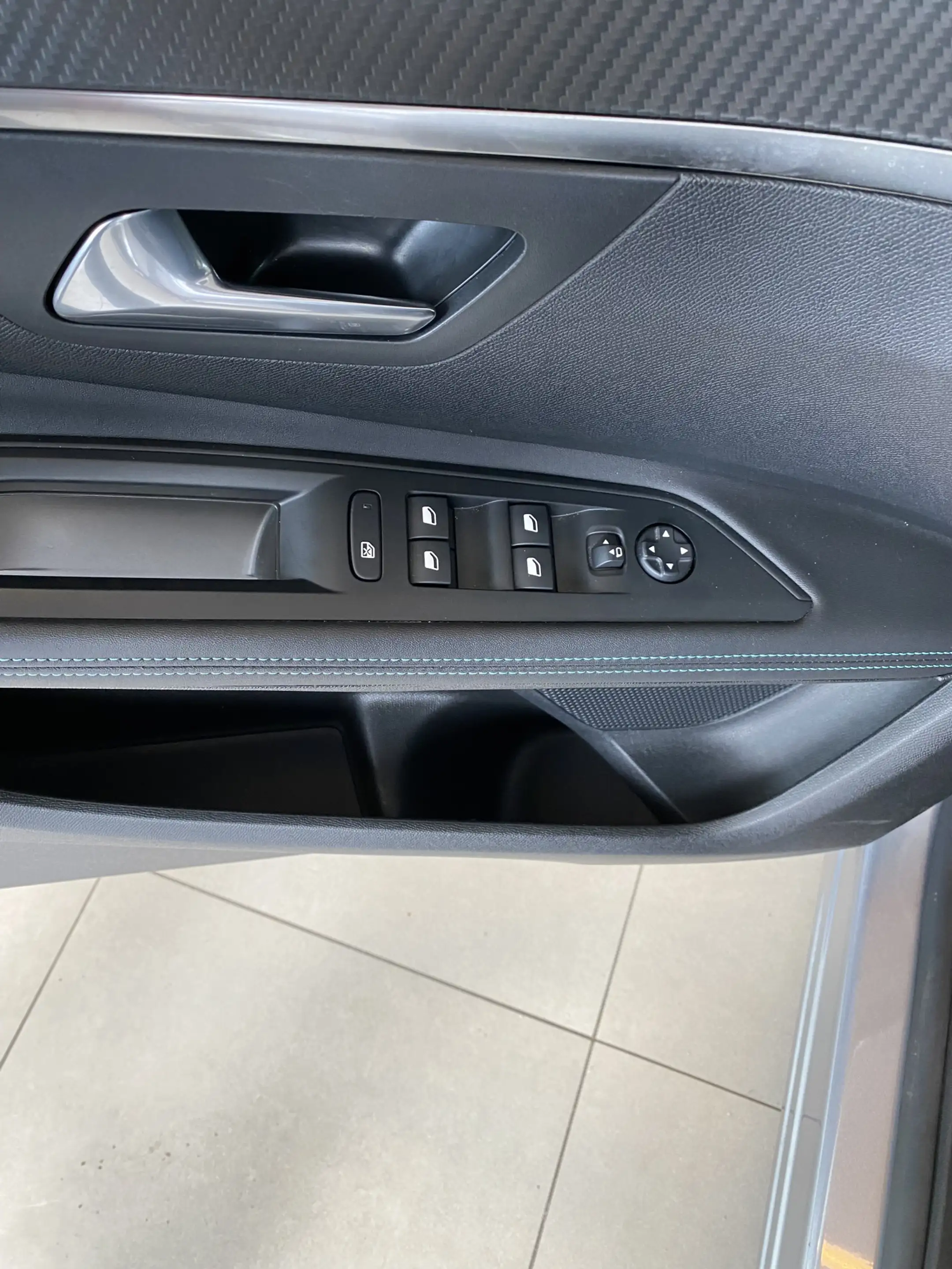 Peugeot 5008 1.2 PureTech Active Pack Business,7 Zitplaatsen,Na — photo 28