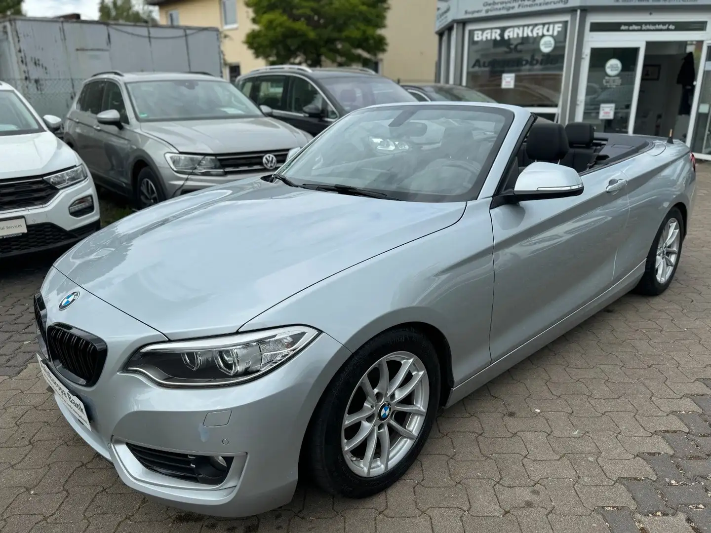 BMW 220 d Cabrio Argent - 1