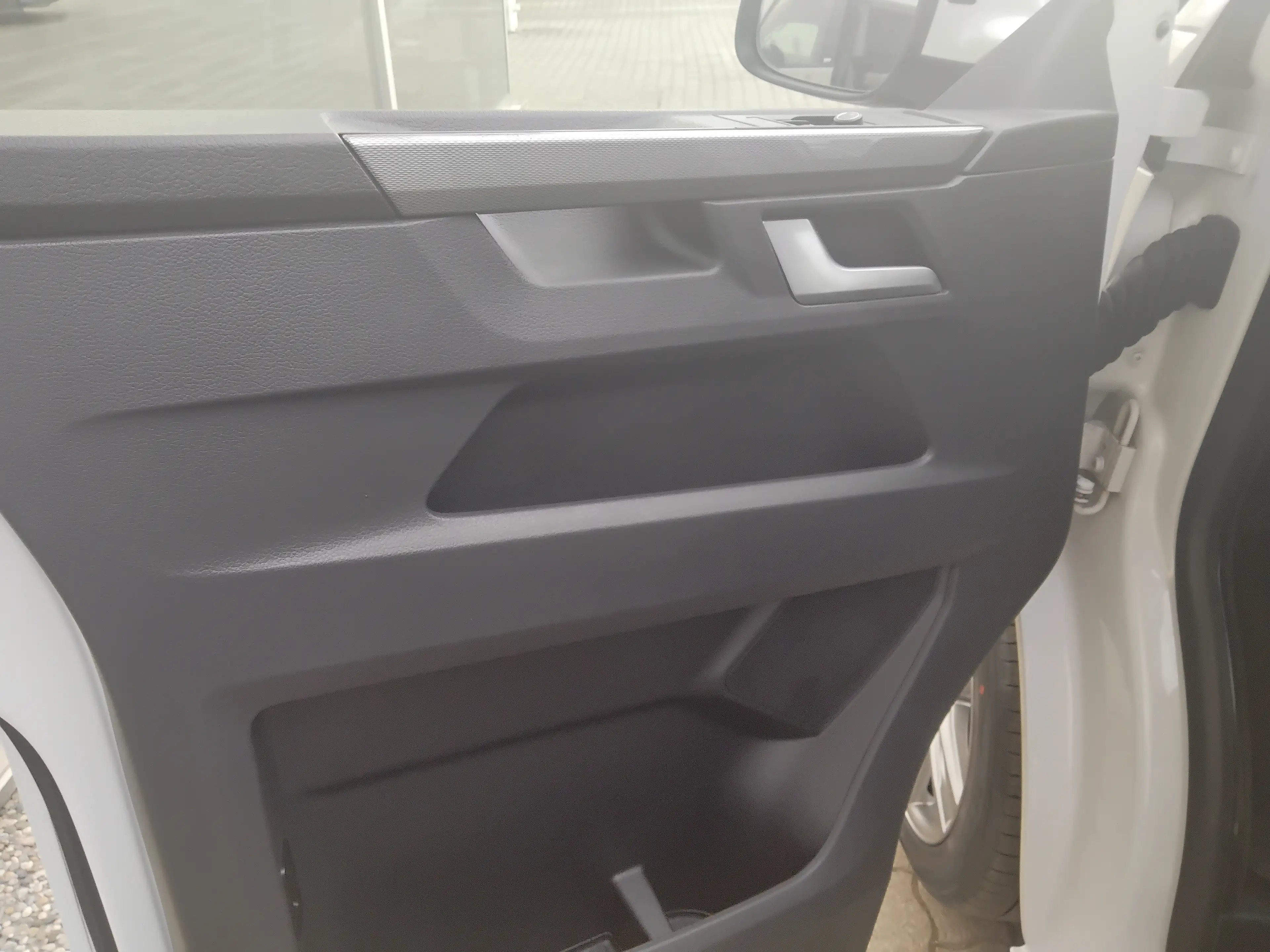 Volkswagen T6.1 Multivan Multivan Generation Six 4MOTION DSG — photo 12
